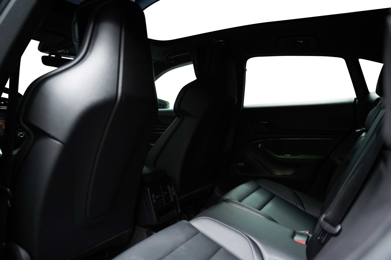 Hovedbilde av Porsche Taycan Cross Turismo