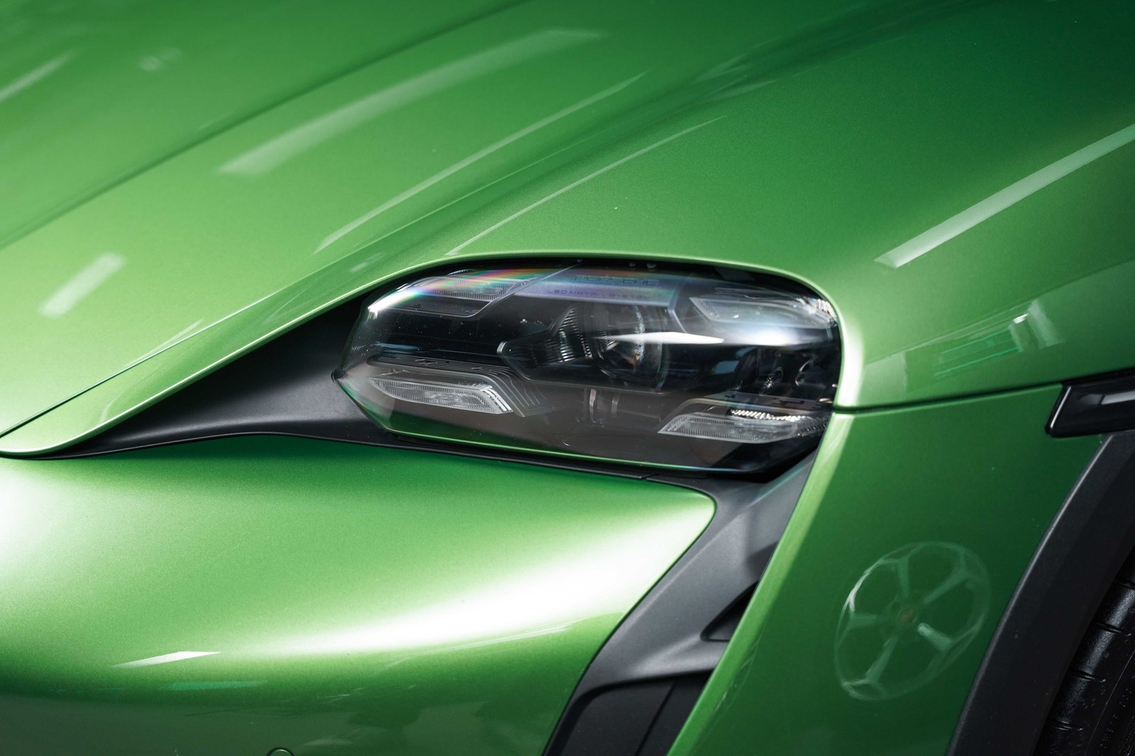 Hovedbilde av Porsche Taycan Cross Turismo