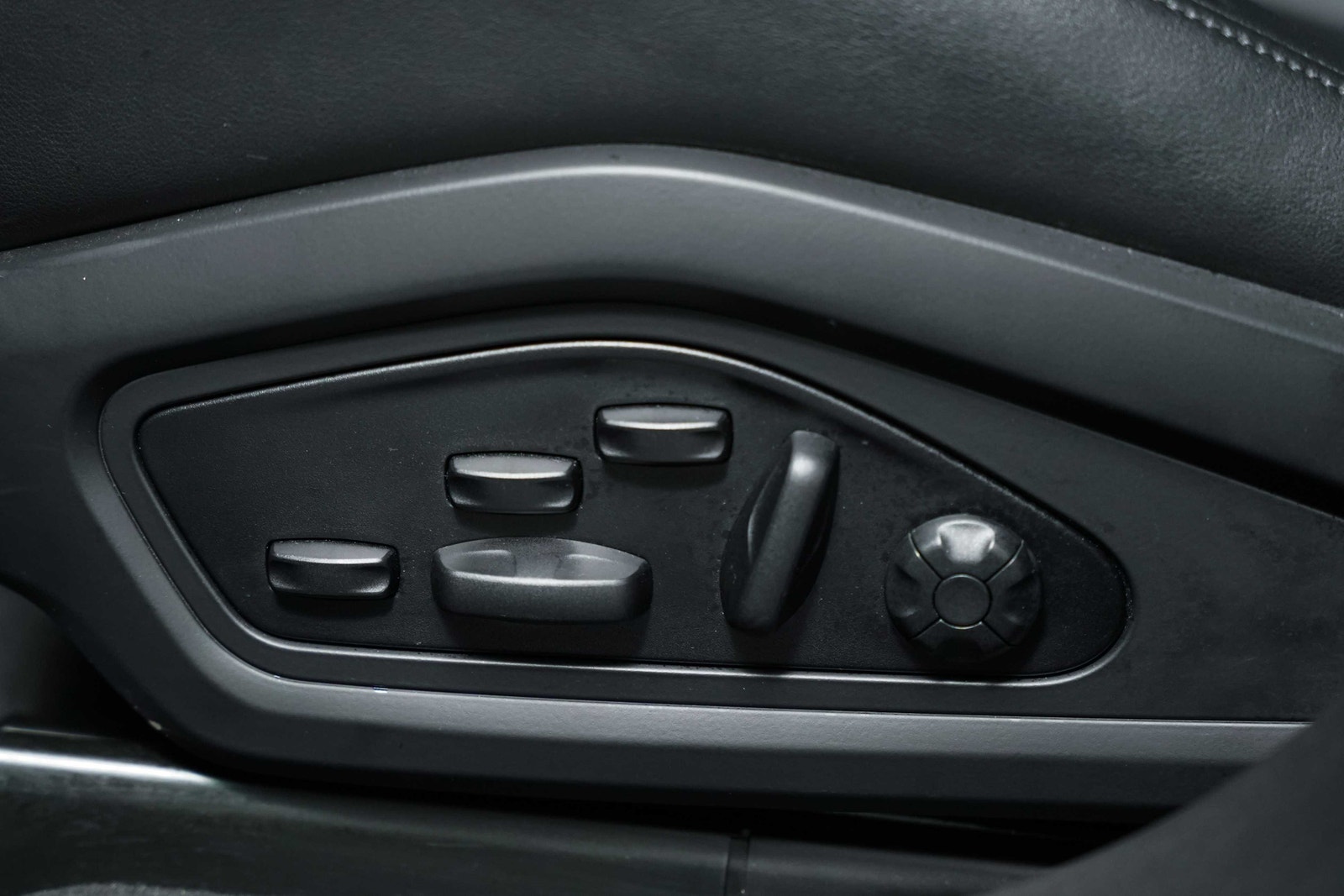 Hovedbilde av Porsche Taycan Cross Turismo