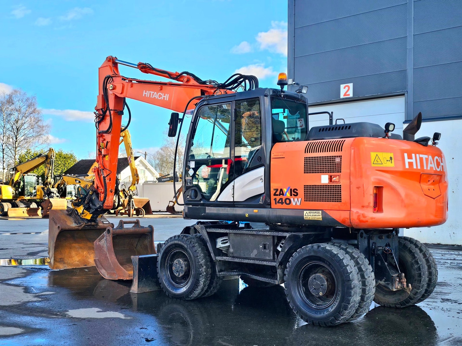 Til salgs: Hitachi ZX140W-5B, 2015 mod, 7041 timer, Rotortilt og 2
