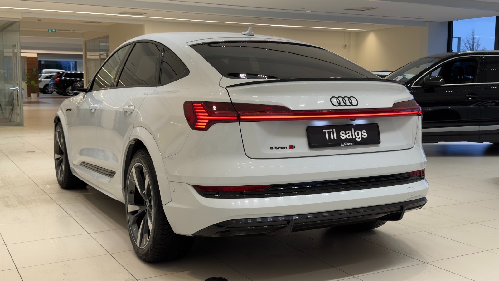 Hovedbilde av Audi e-tron S