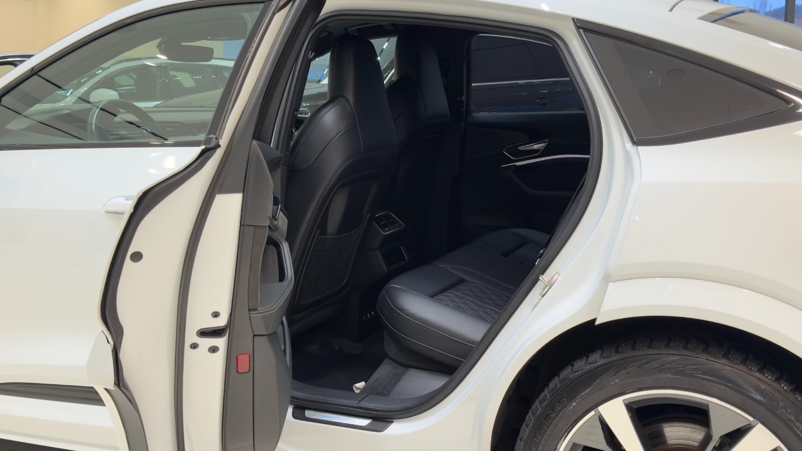 Hovedbilde av Audi e-tron S