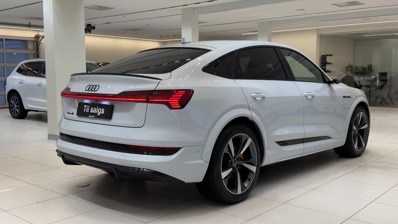 Hovedbilde av Audi e-tron S