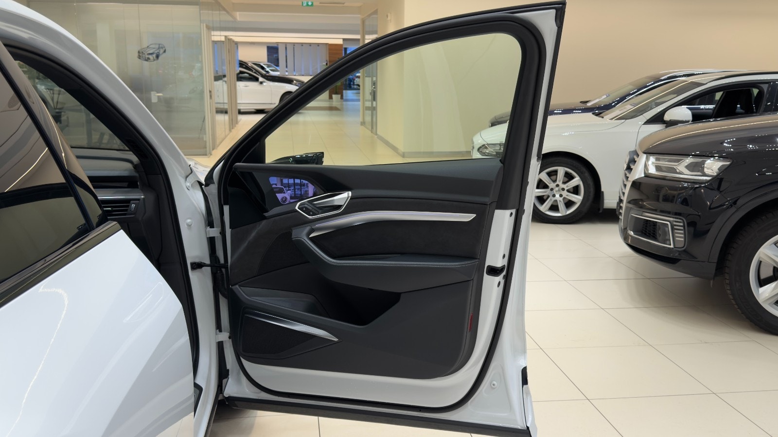 Hovedbilde av Audi e-tron S