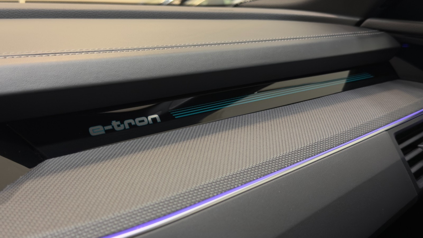 Hovedbilde av Audi e-tron S