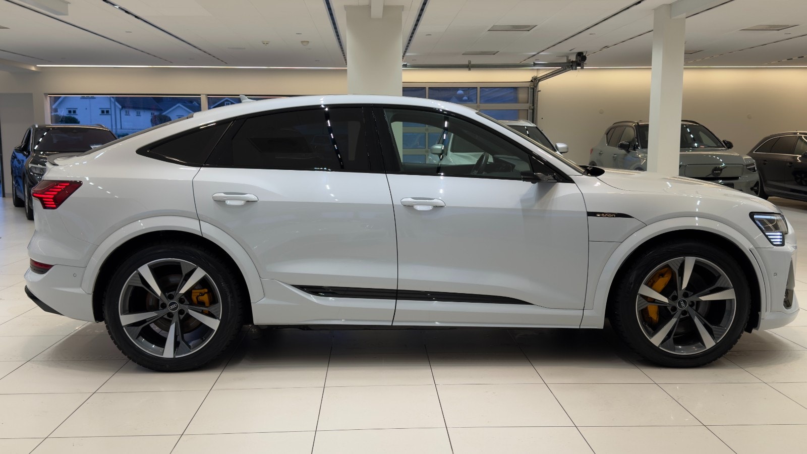 Hovedbilde av Audi e-tron S