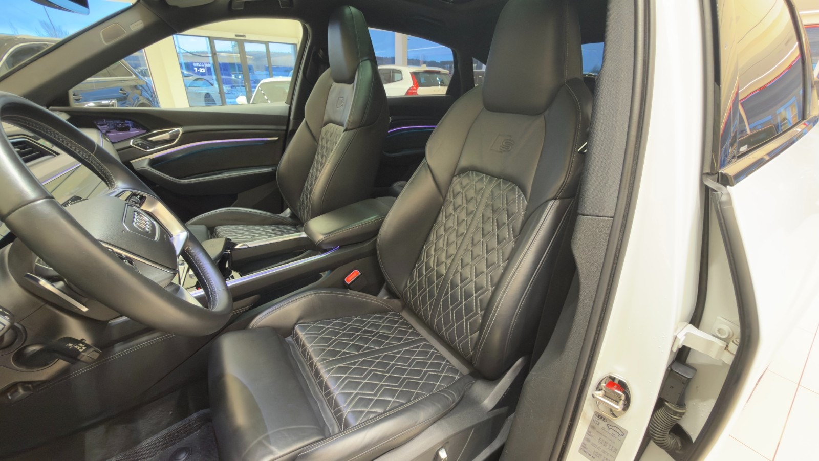 Hovedbilde av Audi e-tron S