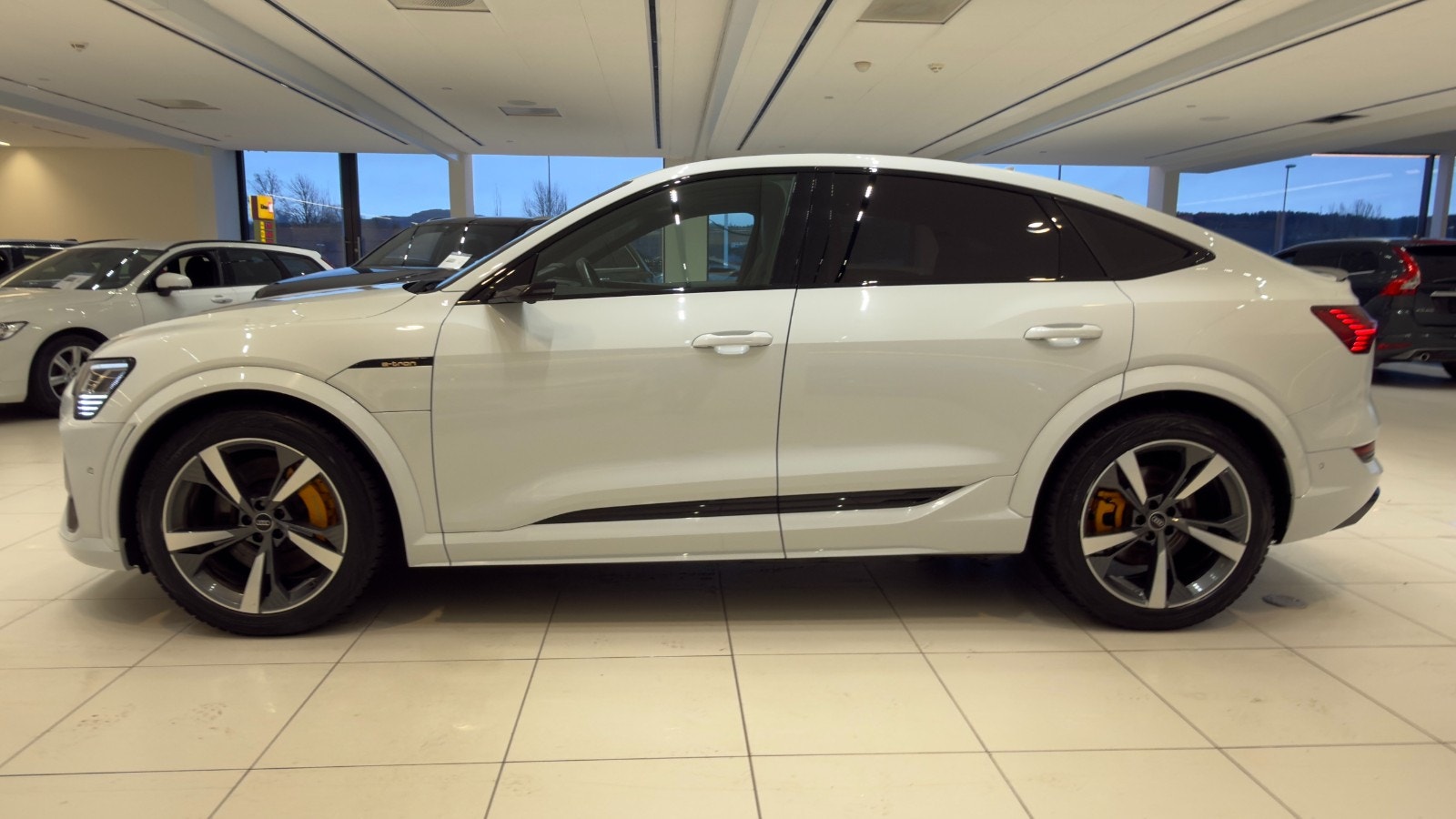 Hovedbilde av Audi e-tron S