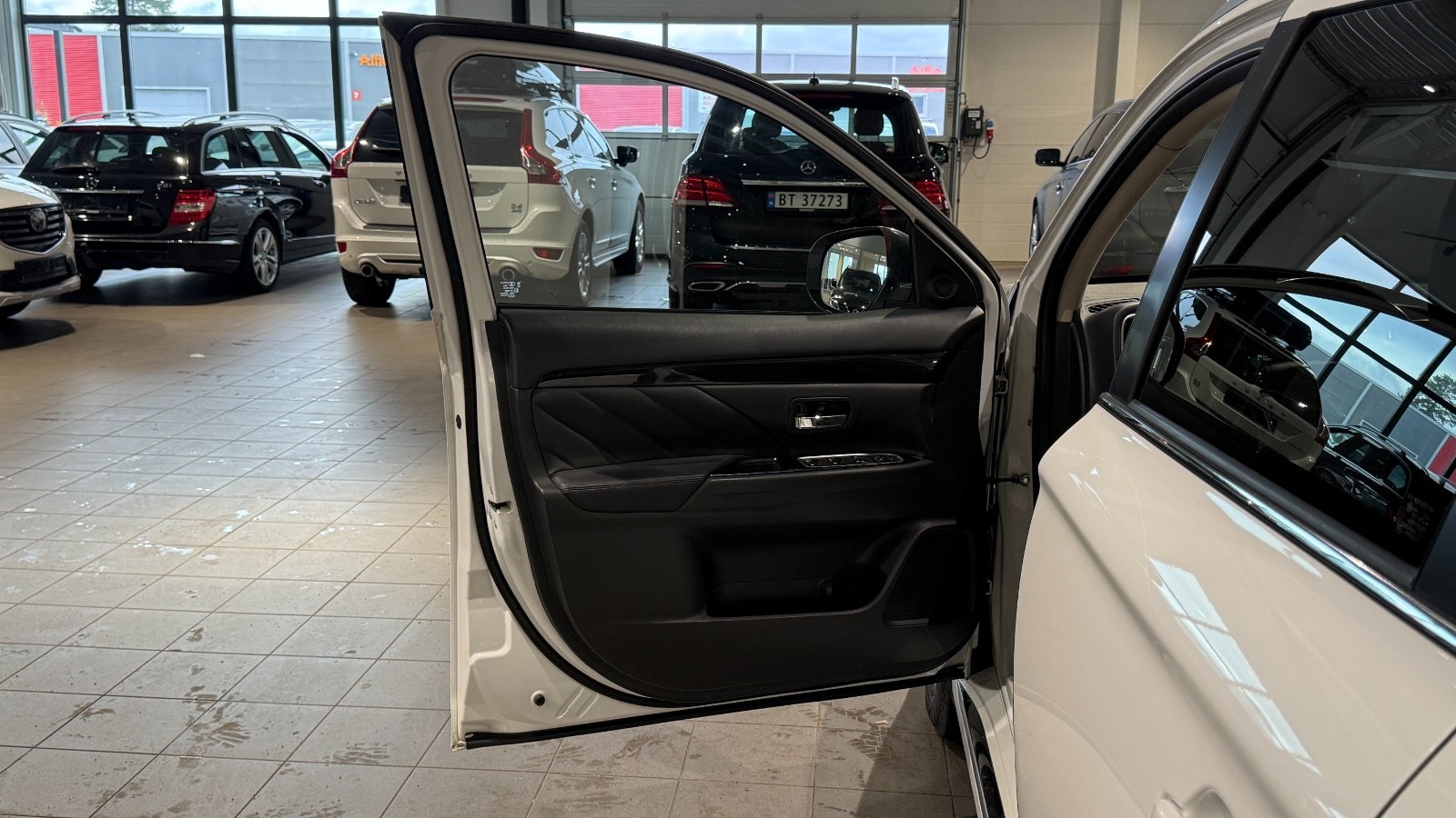 Hovedbilde av Mitsubishi Outlander