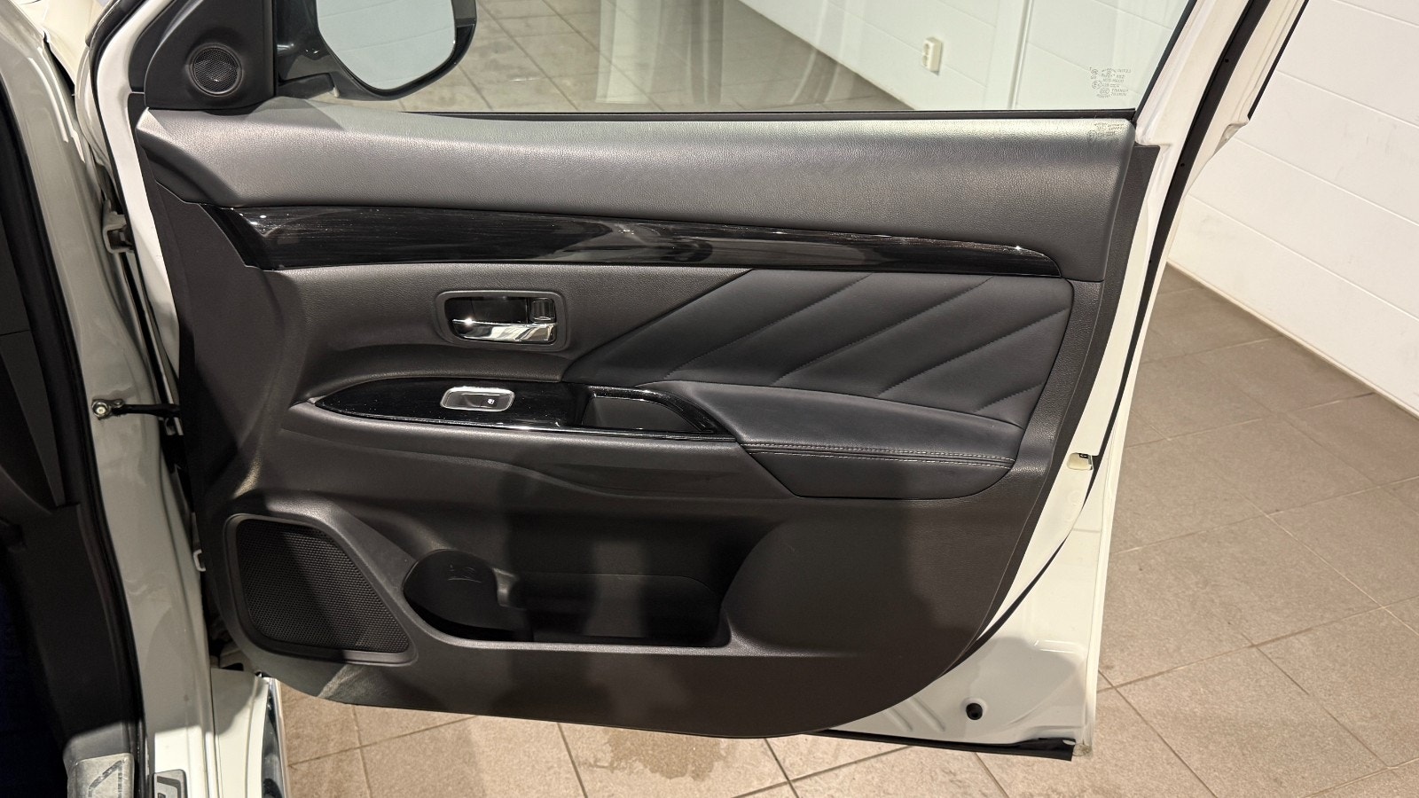 Hovedbilde av Mitsubishi Outlander