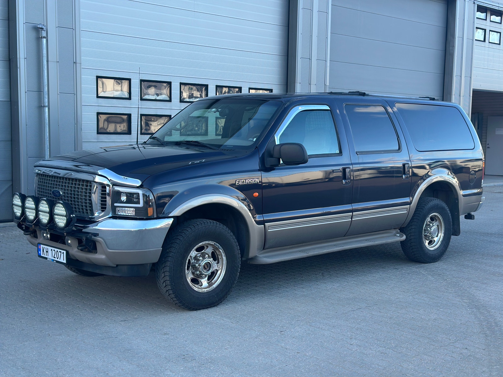 Brukt Ford Excursion 