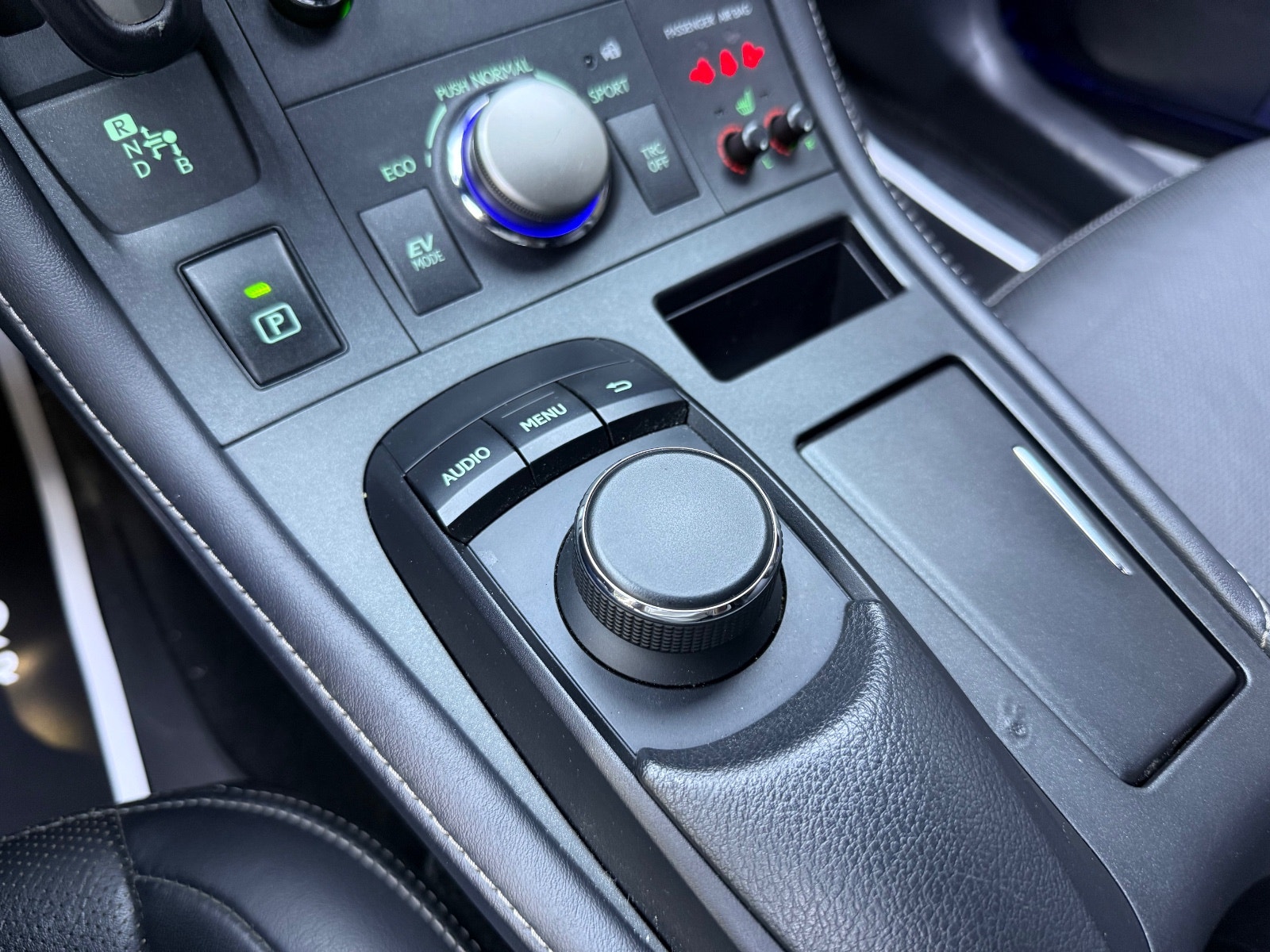 Hovedbilde av Lexus CT200h