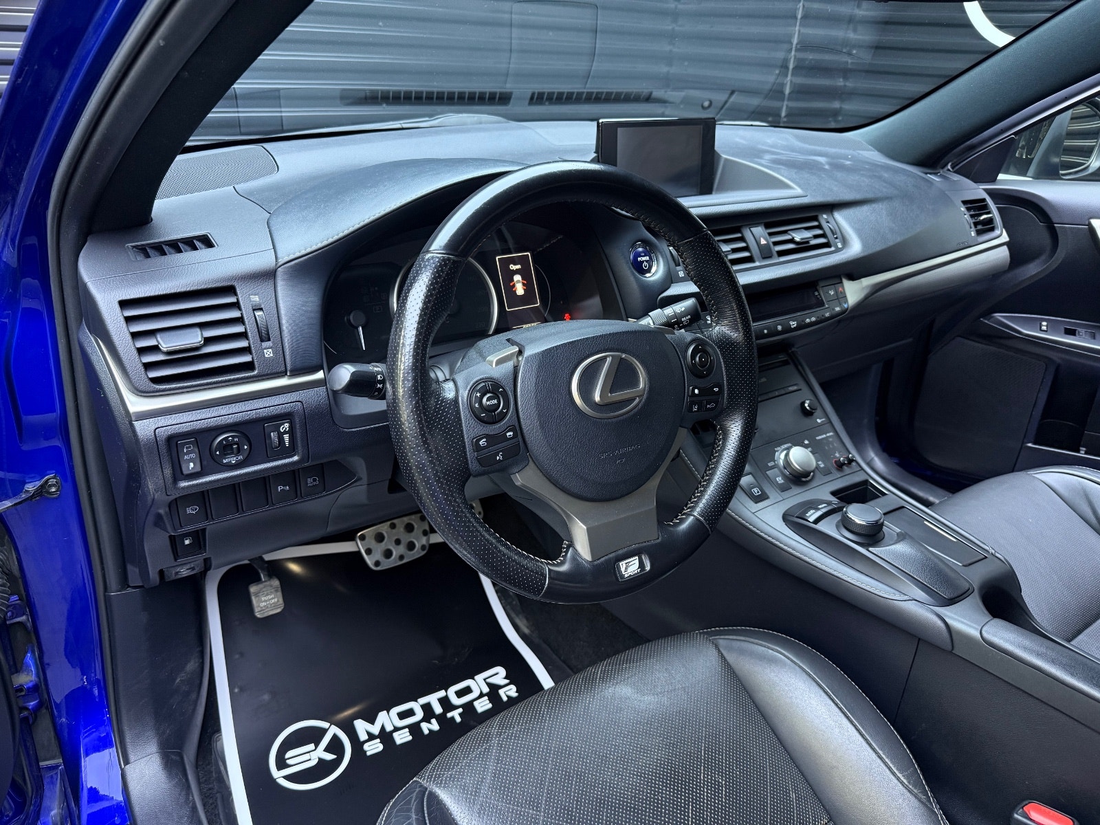 Hovedbilde av Lexus CT200h