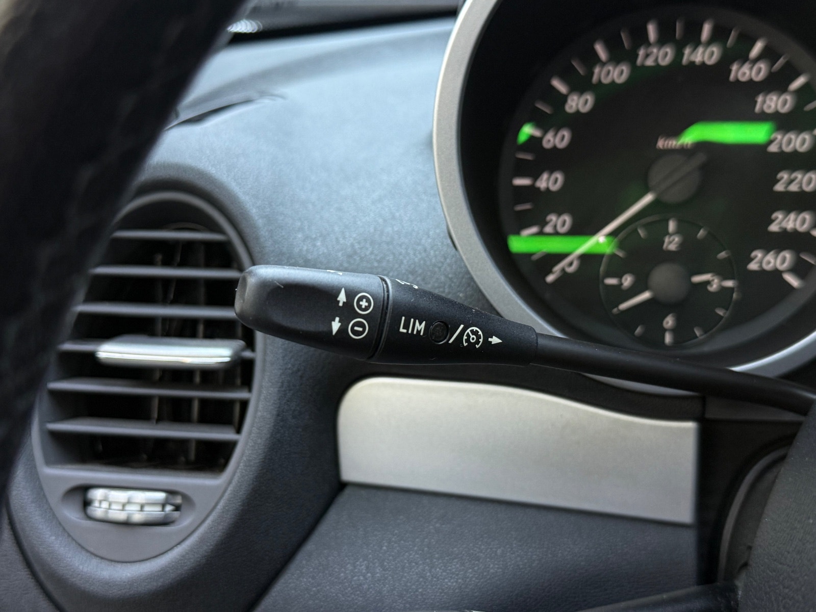 Hovedbilde av Mercedes-Benz SLK350