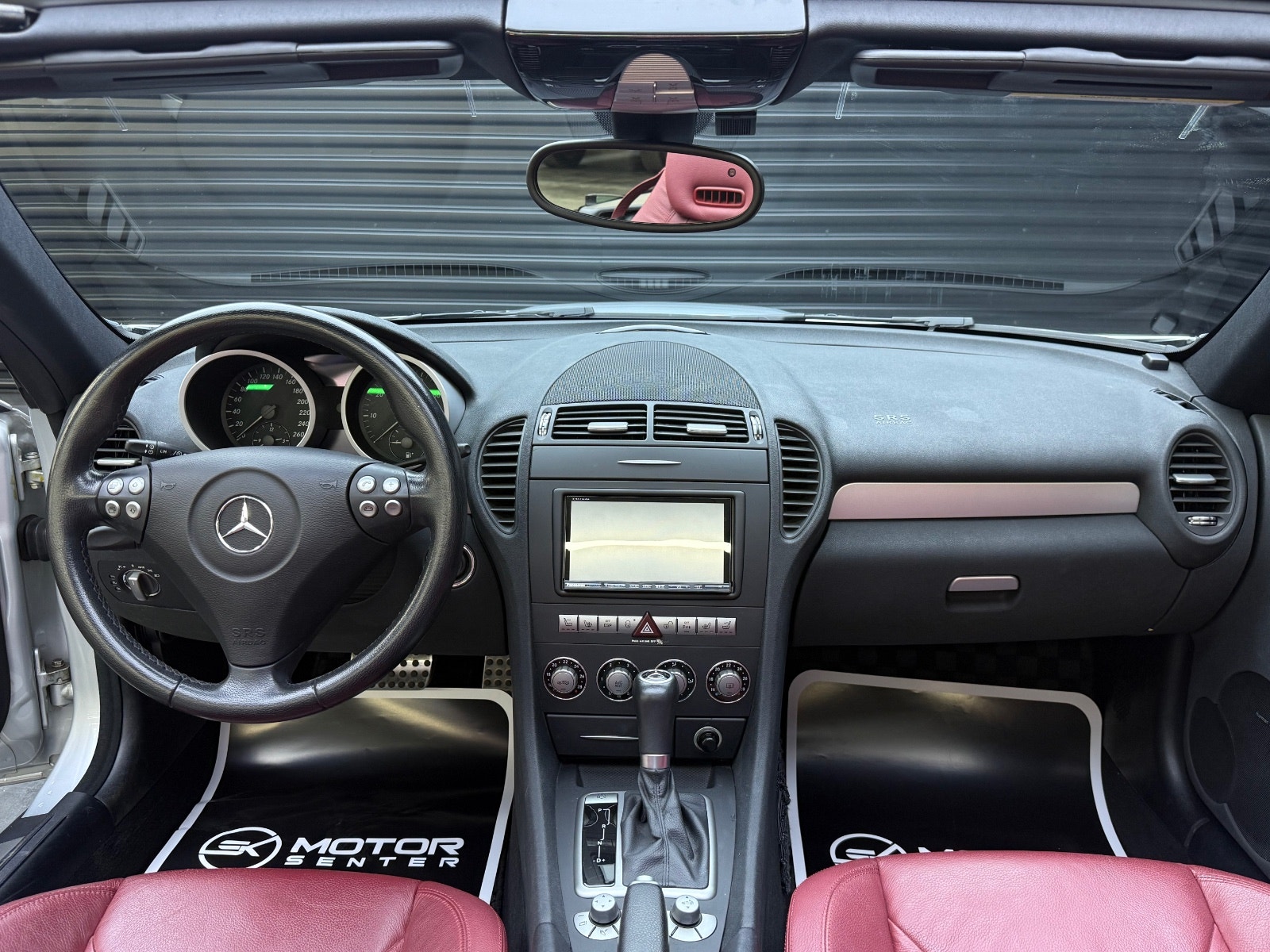 Hovedbilde av Mercedes-Benz SLK350