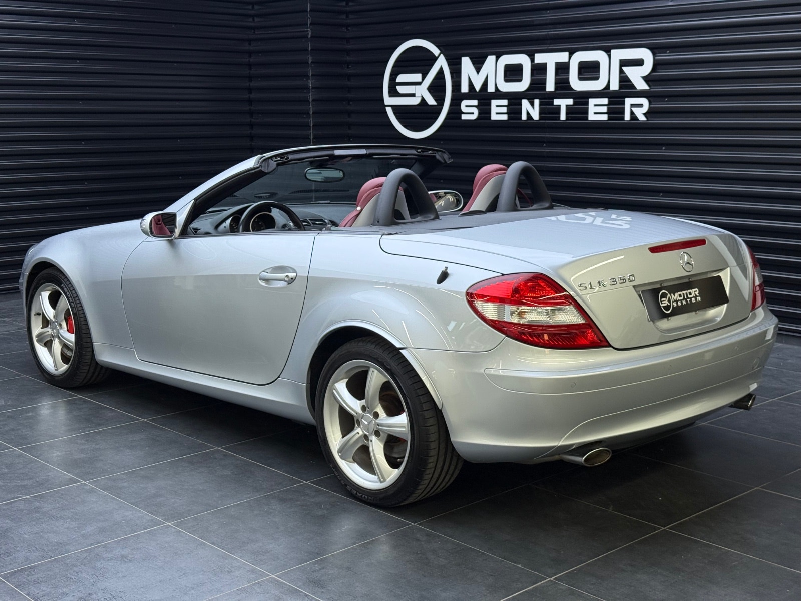 Hovedbilde av Mercedes-Benz SLK350
