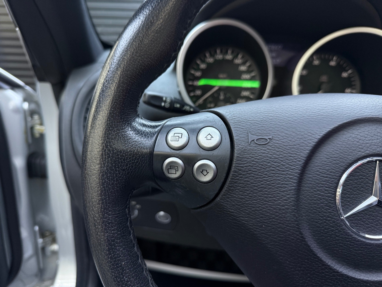 Hovedbilde av Mercedes-Benz SLK350
