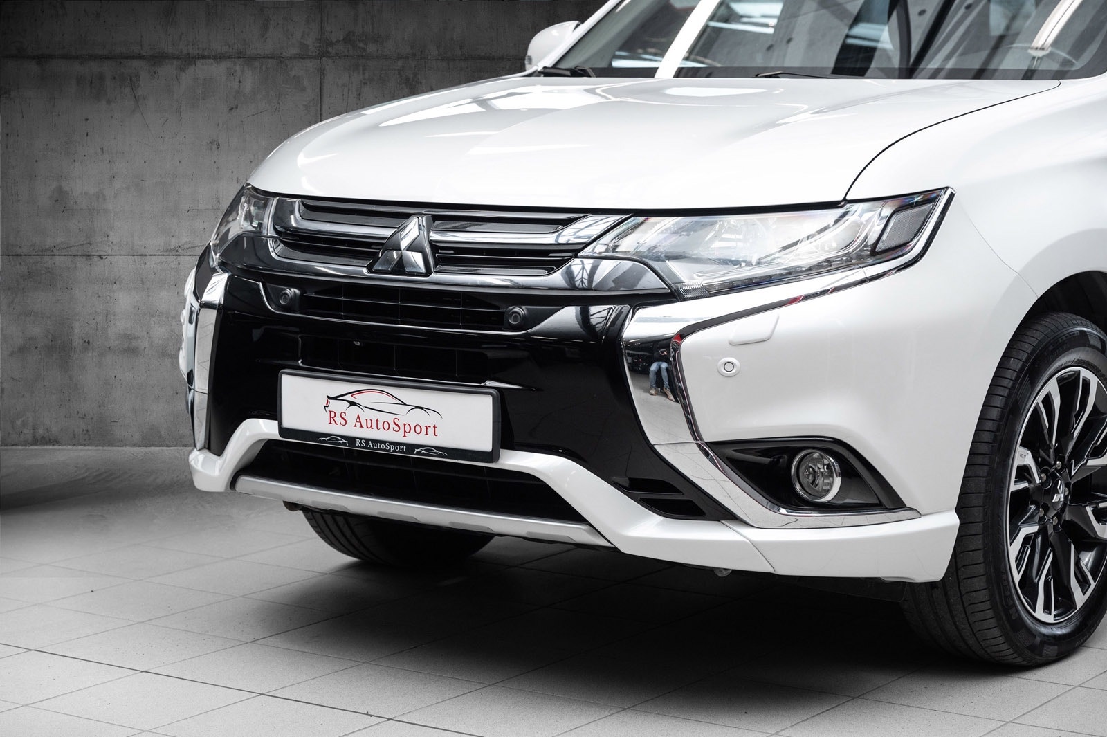 Hovedbilde av Mitsubishi Outlander
