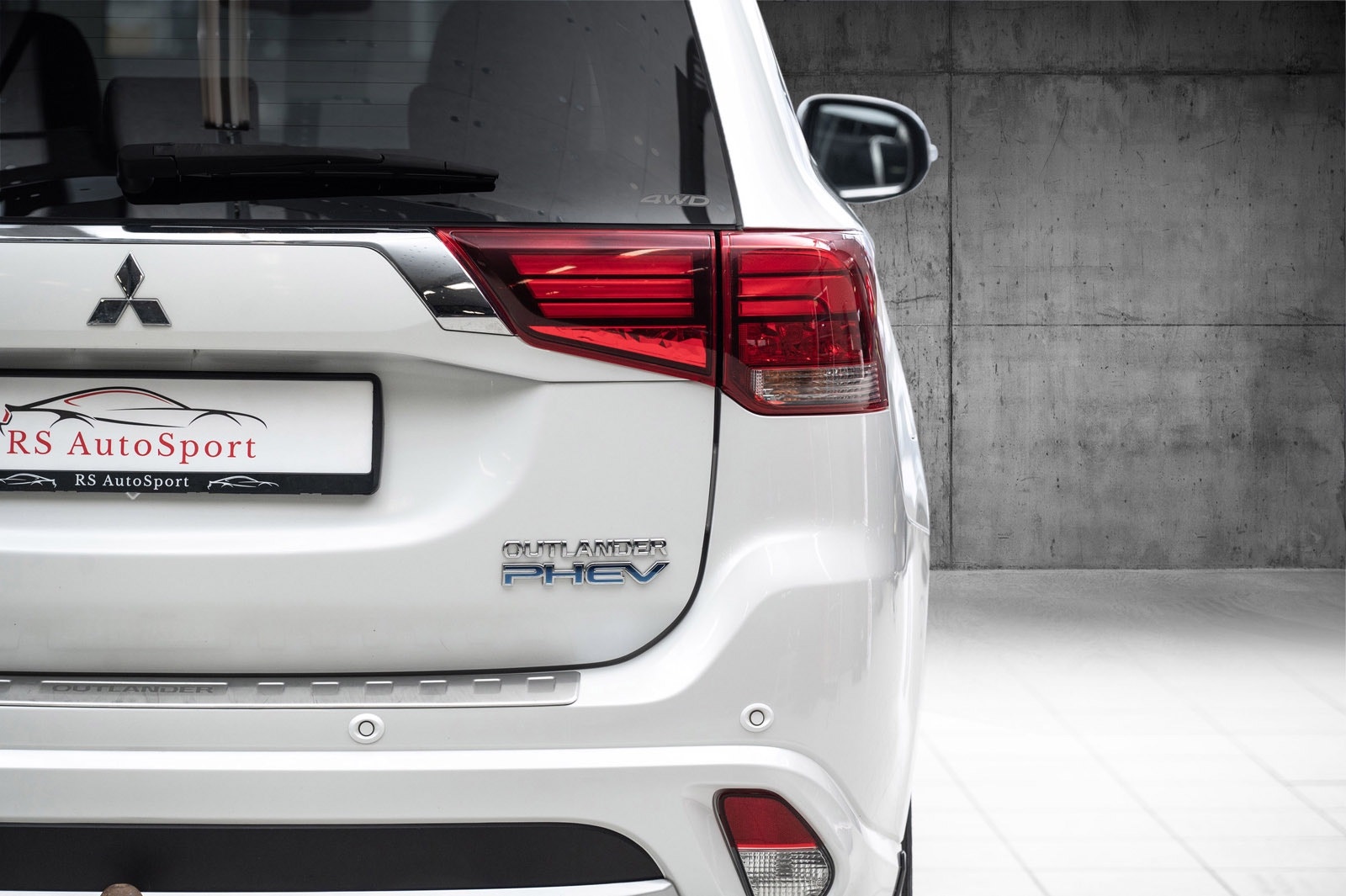 Hovedbilde av Mitsubishi Outlander