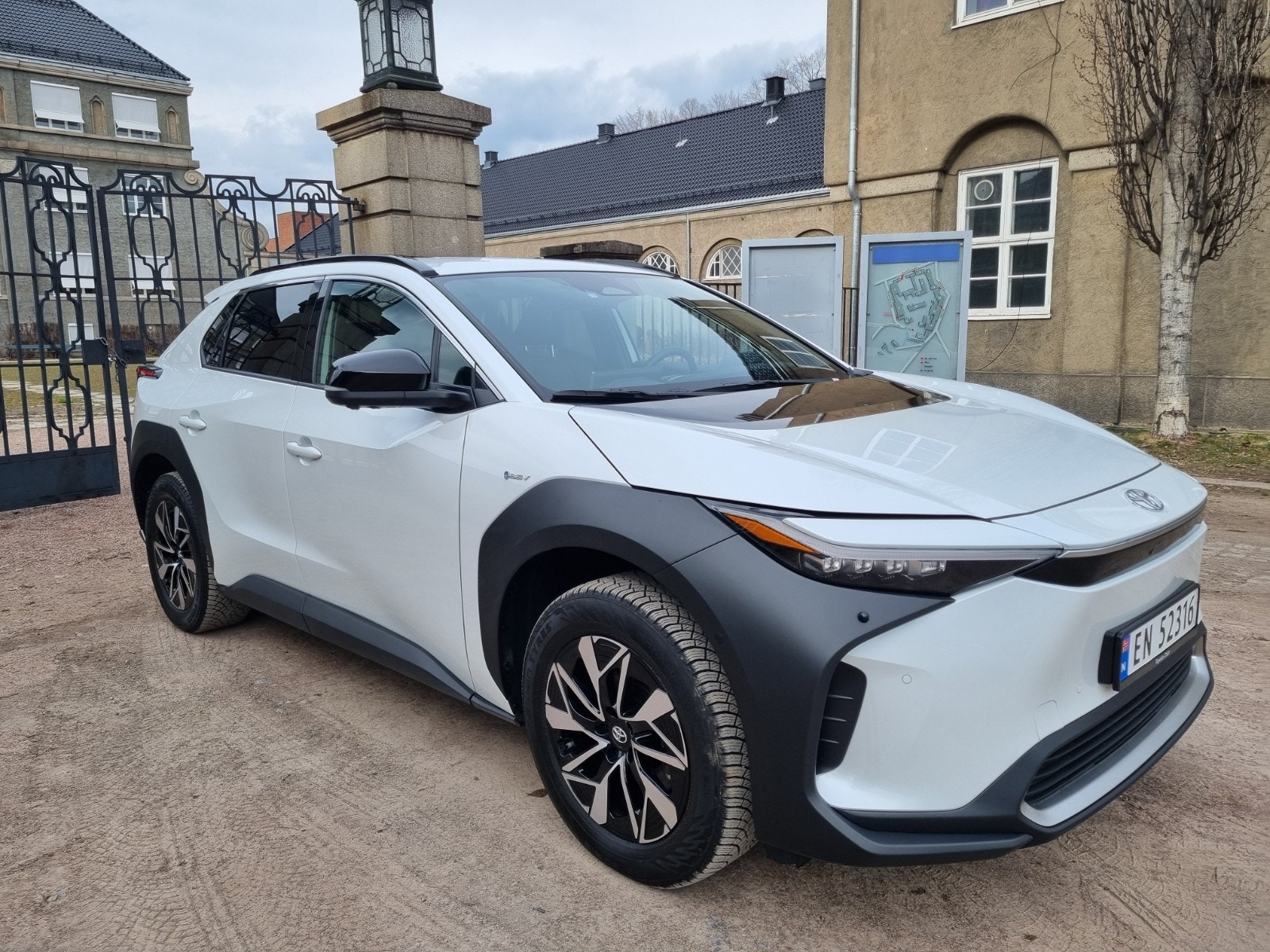 Hovedbilde av Toyota bZ4X