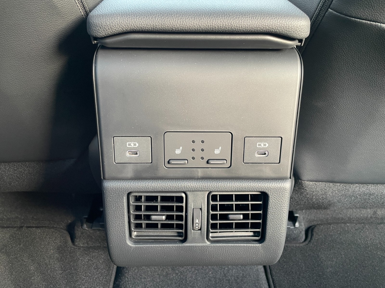 Hovedbilde av Toyota bZ4X