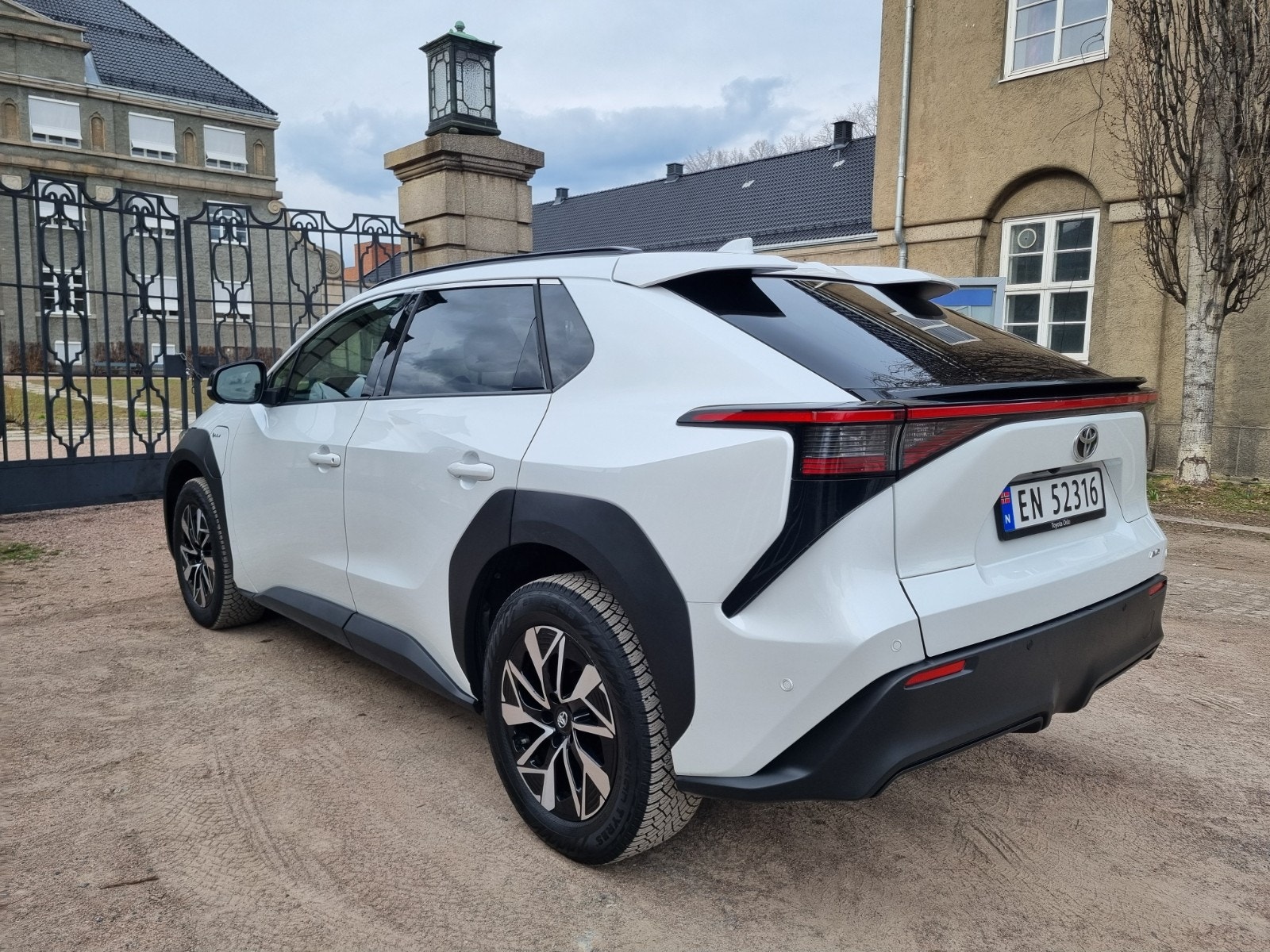 Hovedbilde av Toyota bZ4X
