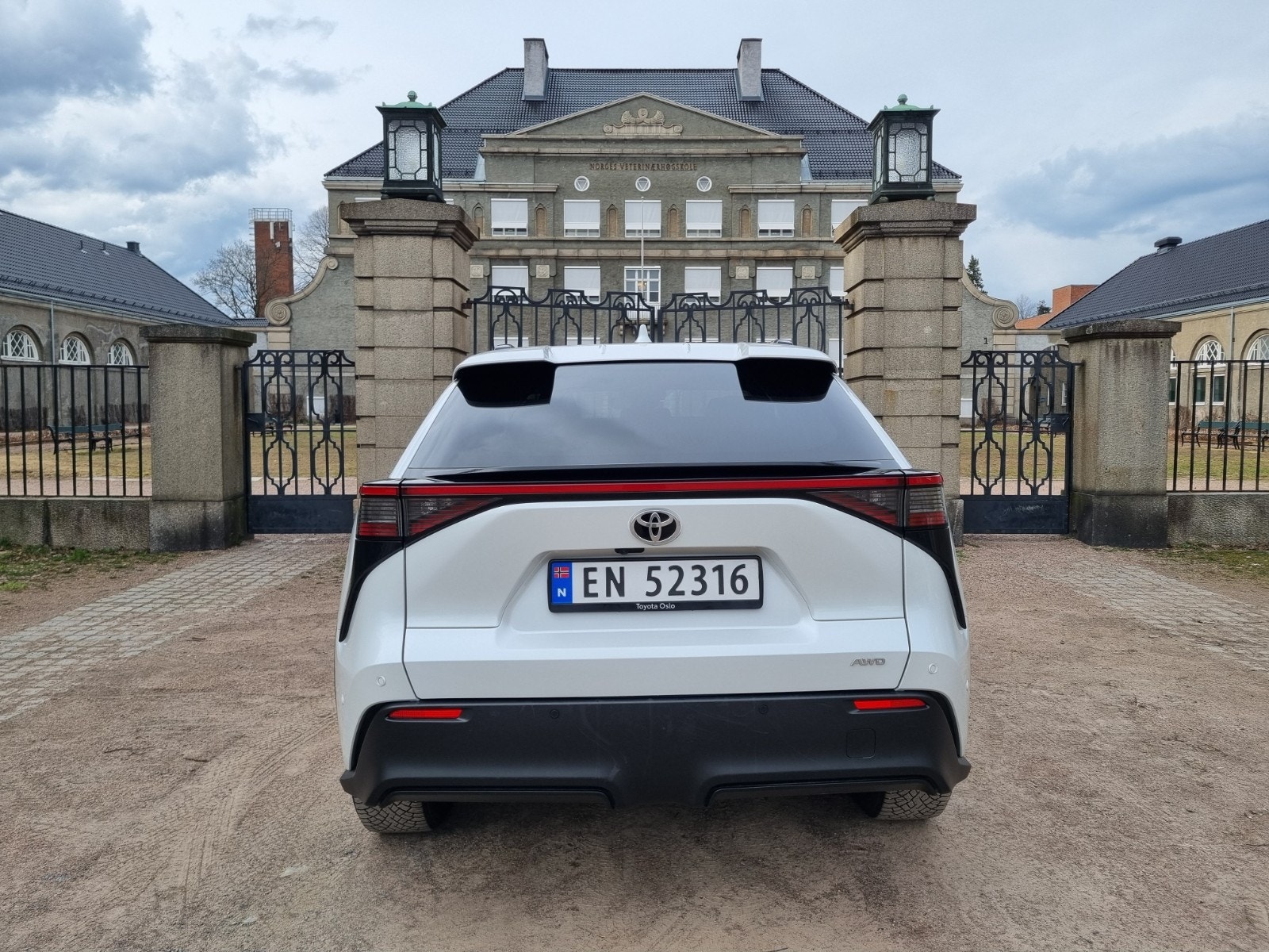 Hovedbilde av Toyota bZ4X