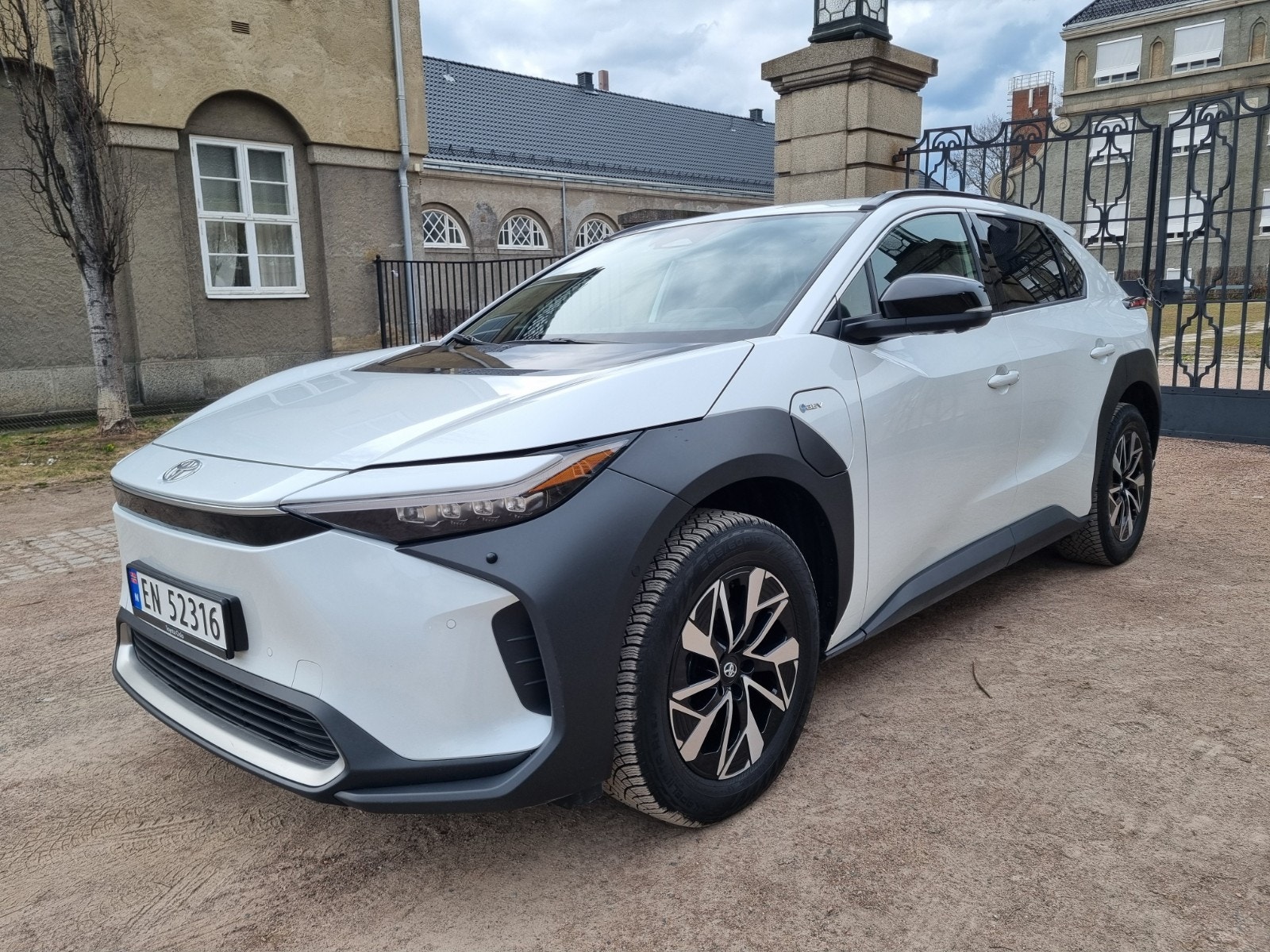 Hovedbilde av Toyota bZ4X