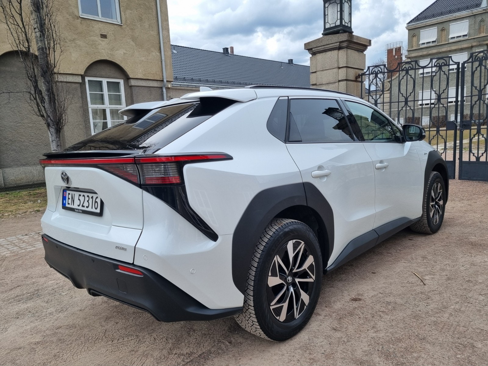 Hovedbilde av Toyota bZ4X