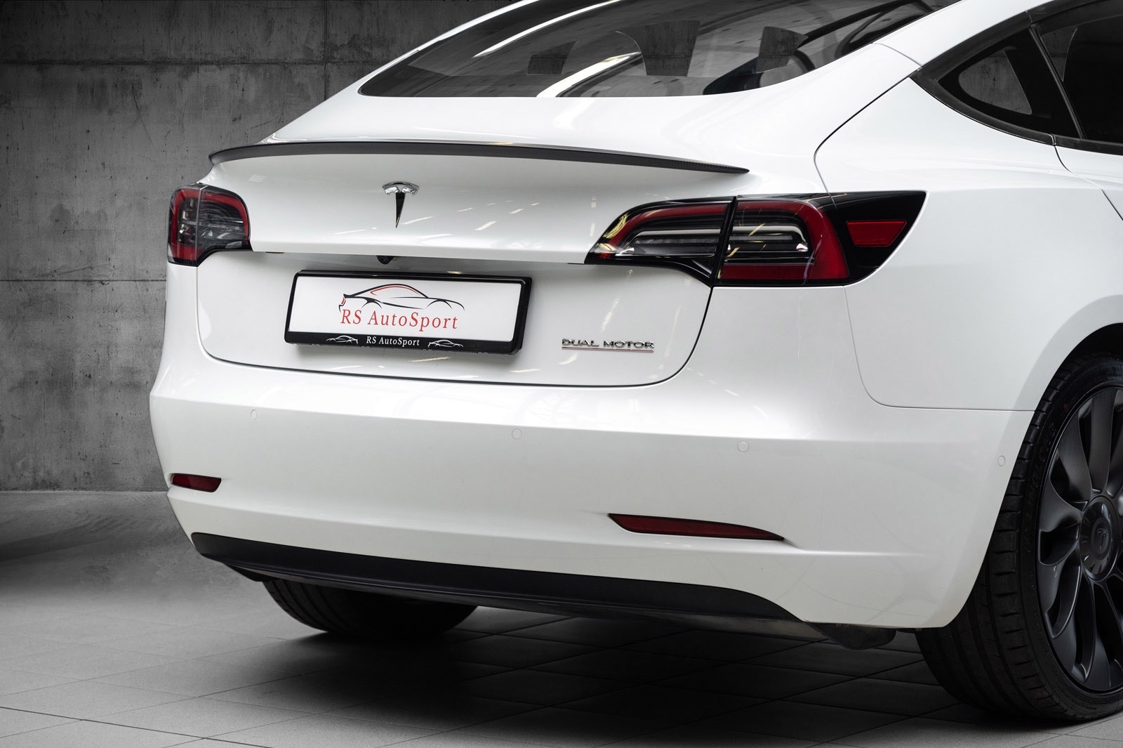Hovedbilde av Tesla Model 3