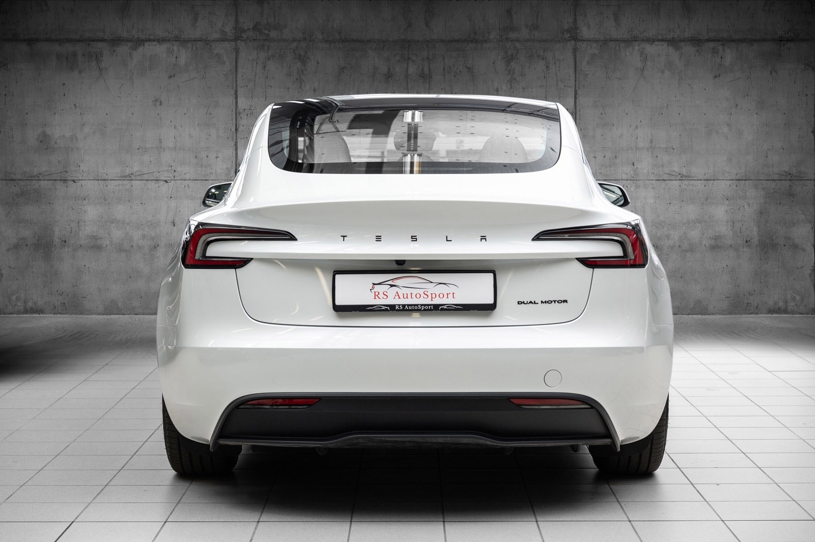 Hovedbilde av Tesla Model 3