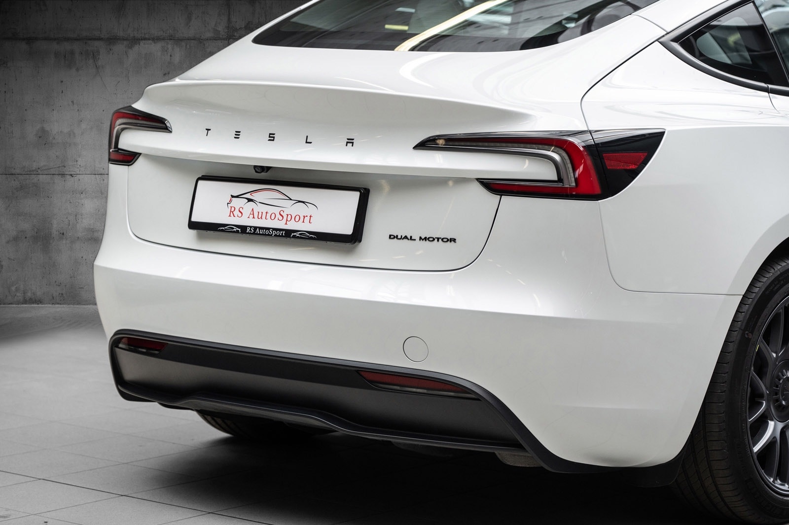 Hovedbilde av Tesla Model 3