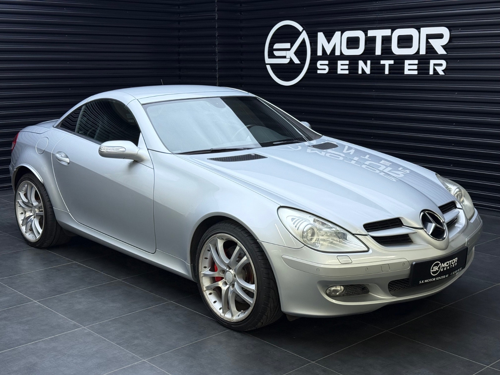 Hovedbilde av Mercedes-Benz SLK350