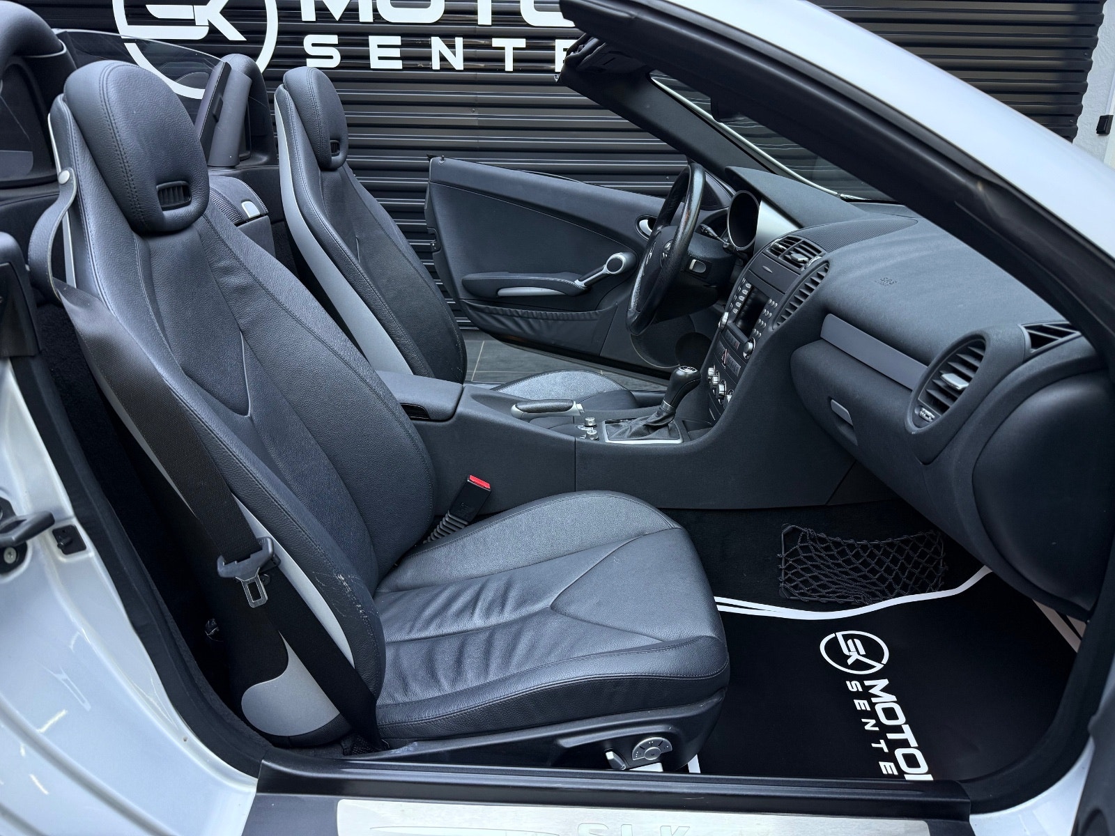 Hovedbilde av Mercedes-Benz SLK350