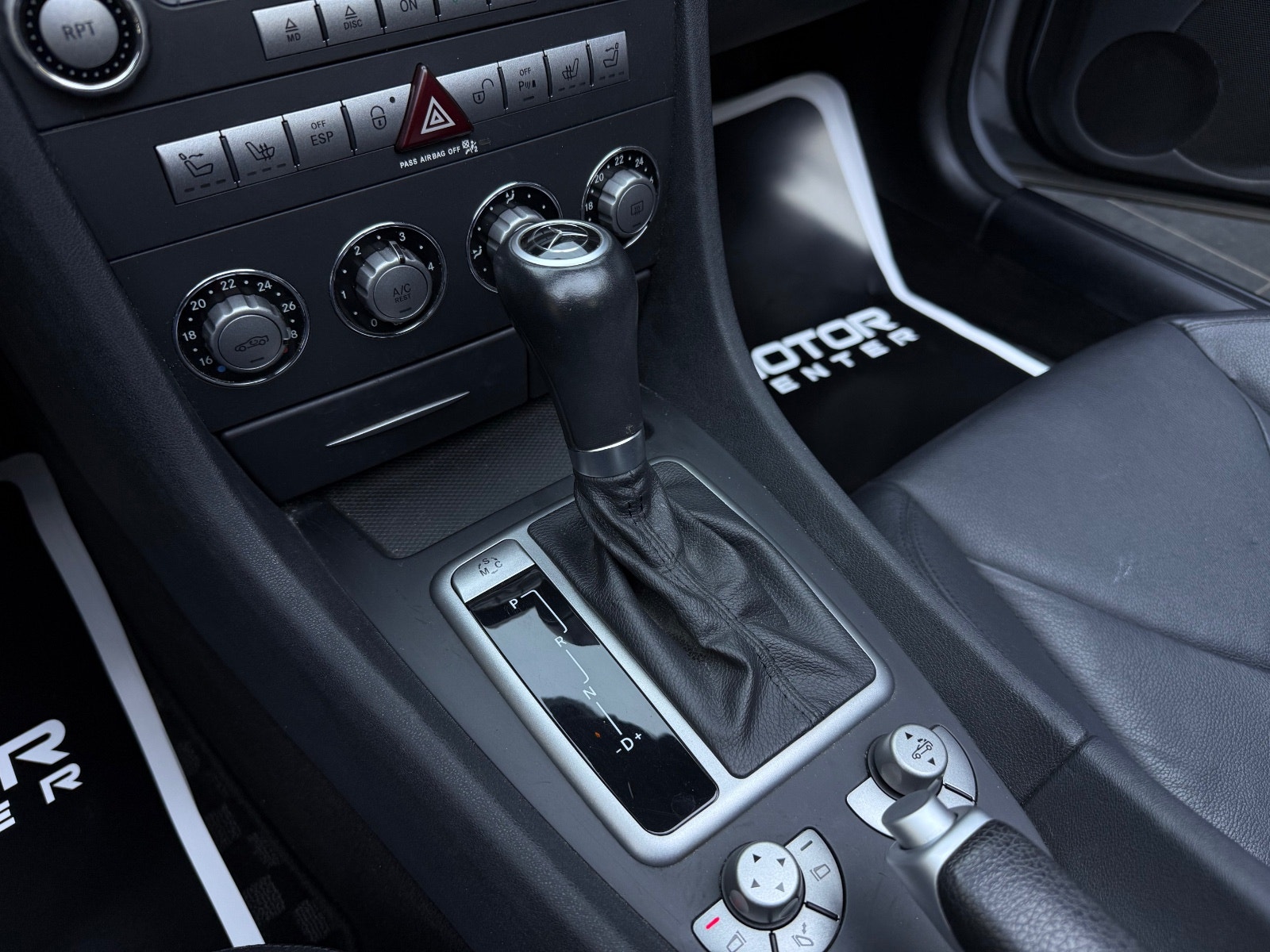 Hovedbilde av Mercedes-Benz SLK350