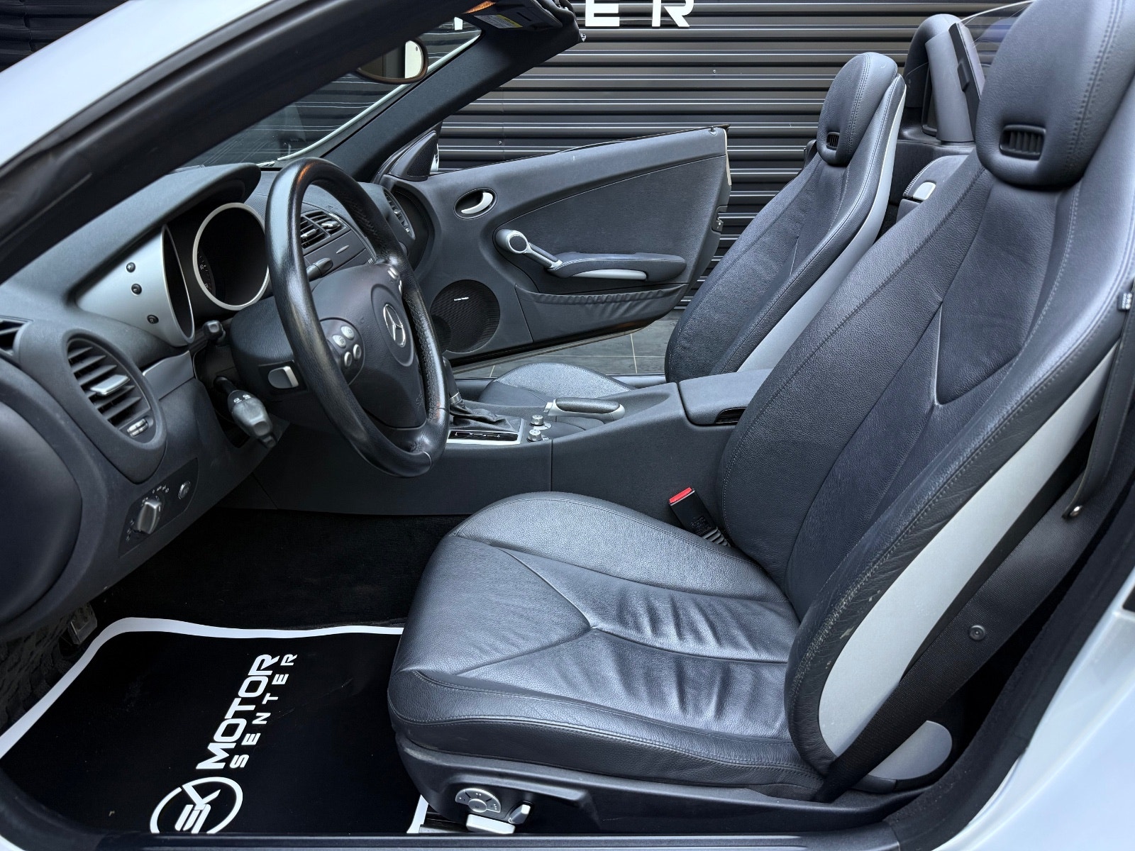 Hovedbilde av Mercedes-Benz SLK350