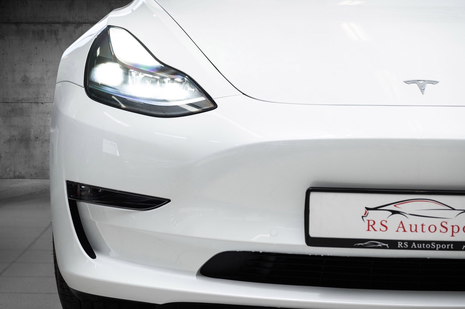Hovedbilde av Tesla Model 3