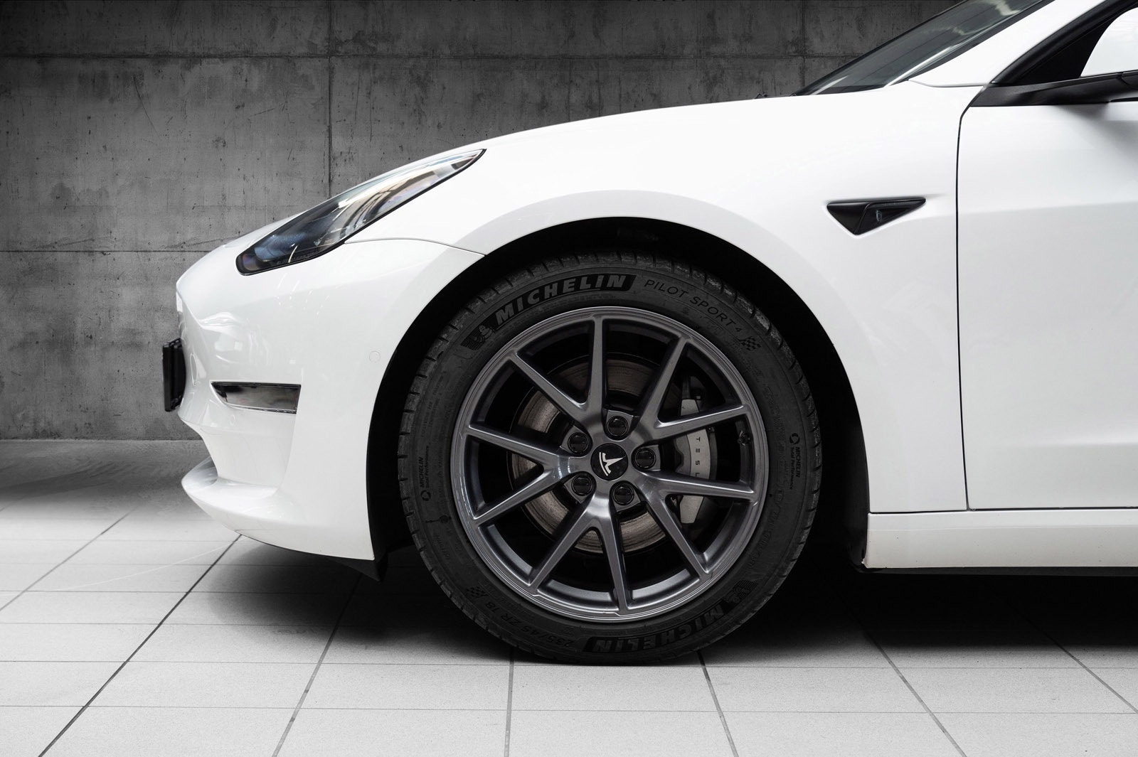 Hovedbilde av Tesla Model 3