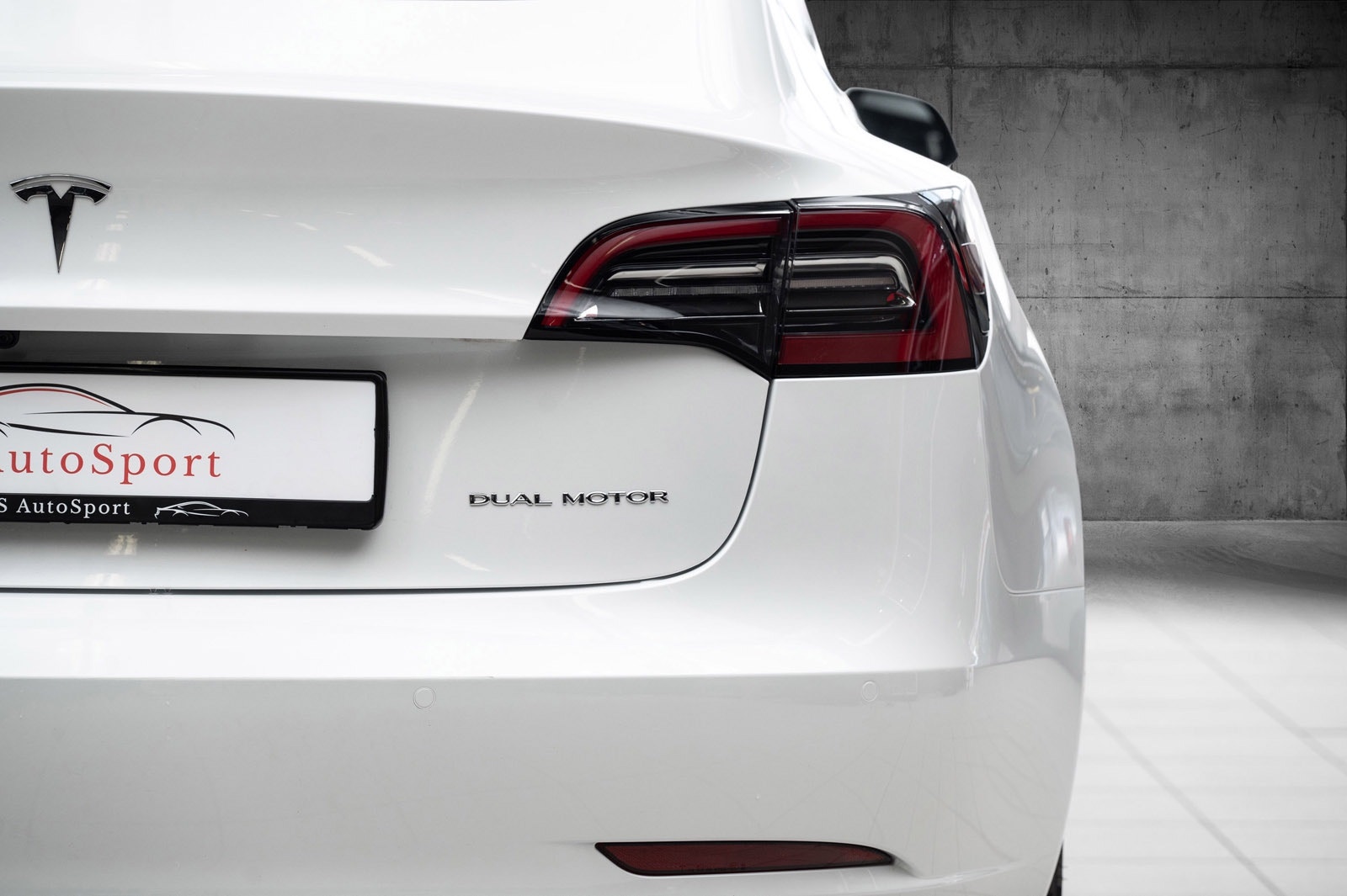 Hovedbilde av Tesla Model 3