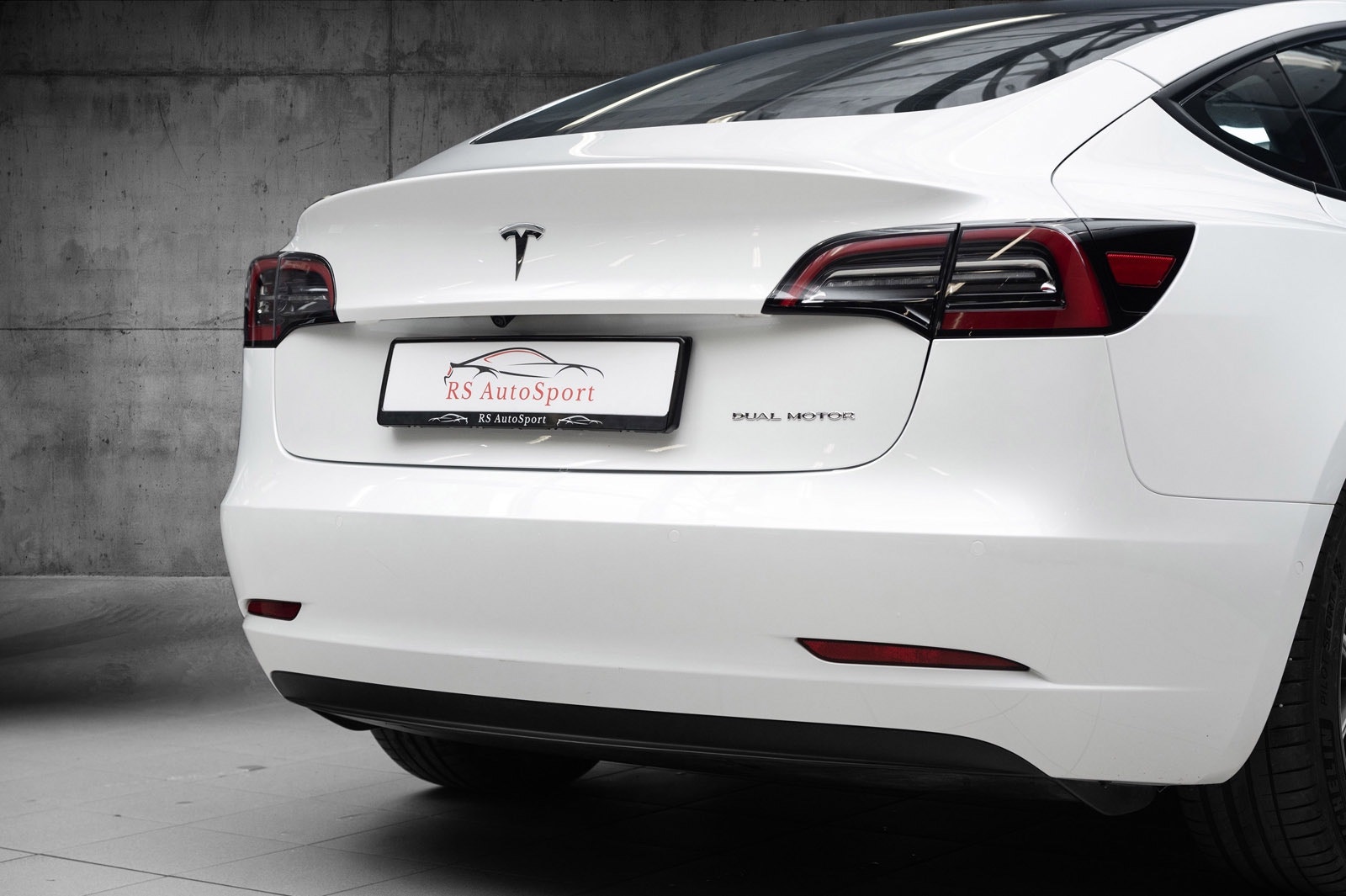 Hovedbilde av Tesla Model 3
