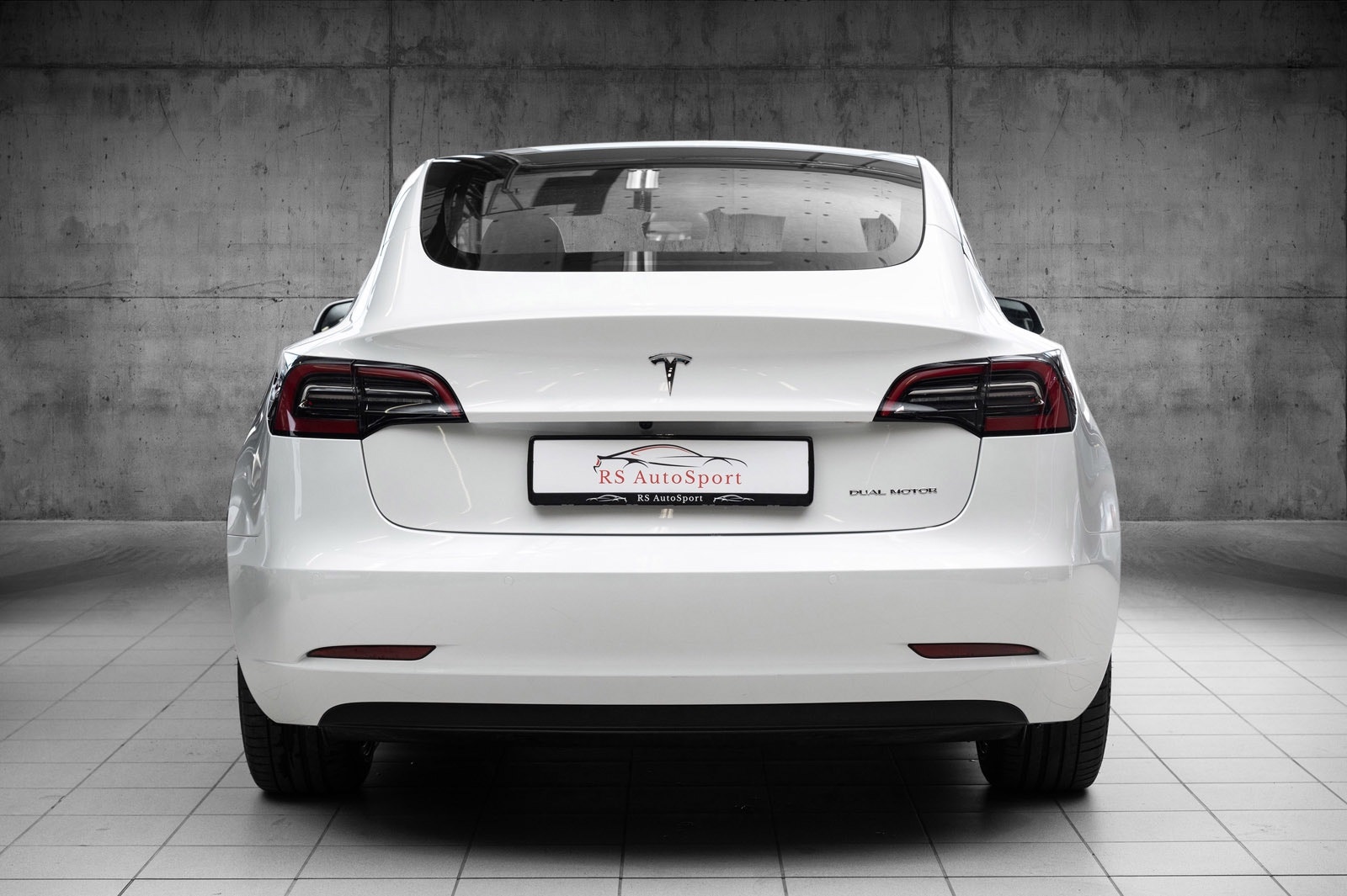 Hovedbilde av Tesla Model 3
