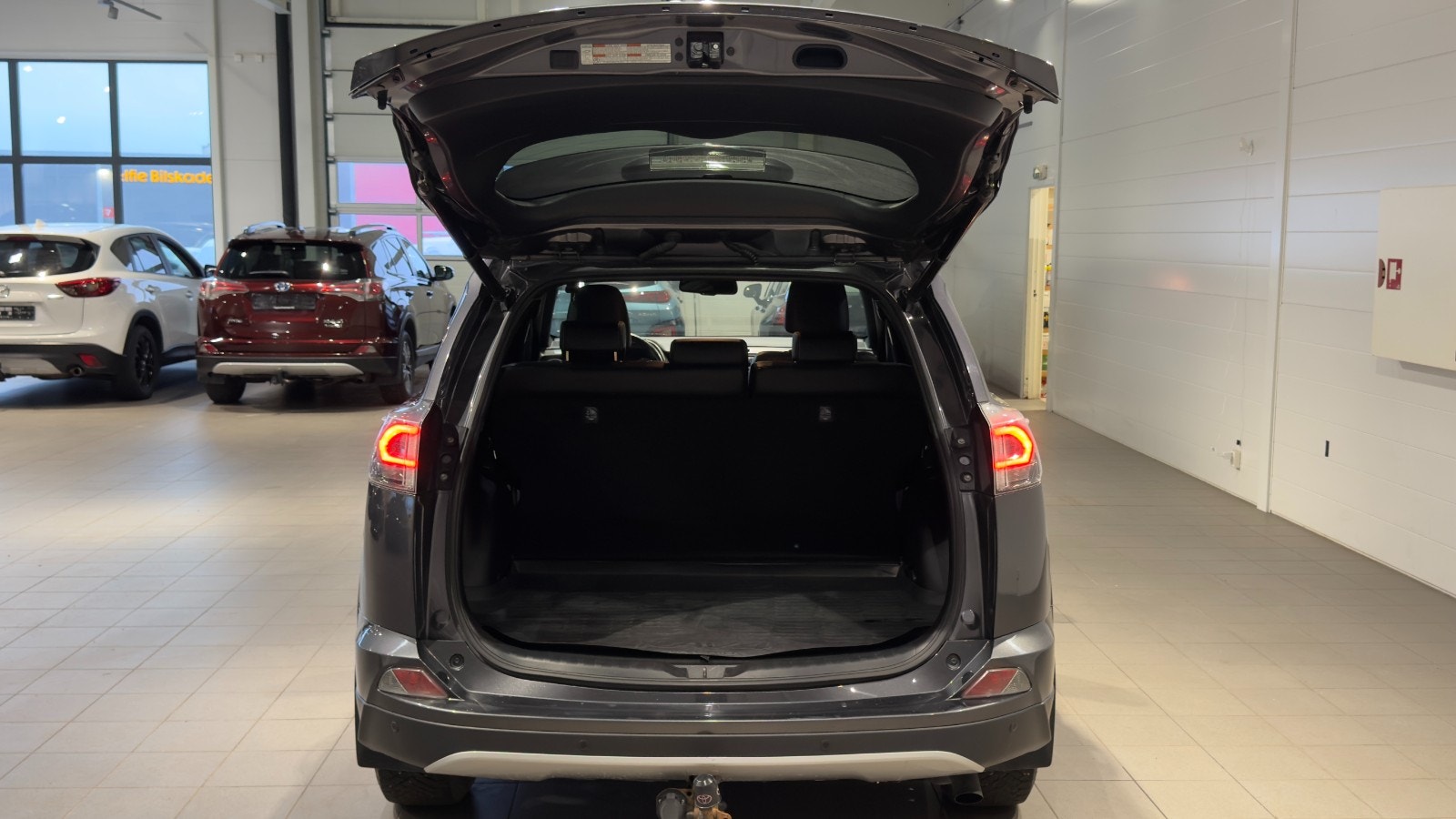 Hovedbilde av Toyota RAV4