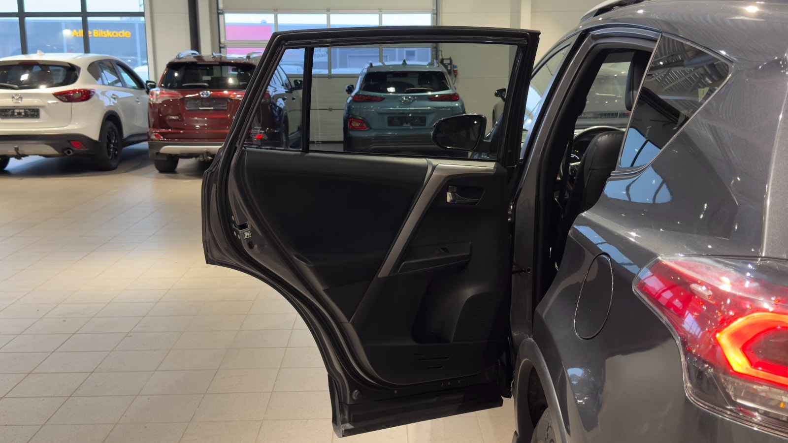 Hovedbilde av Toyota RAV4