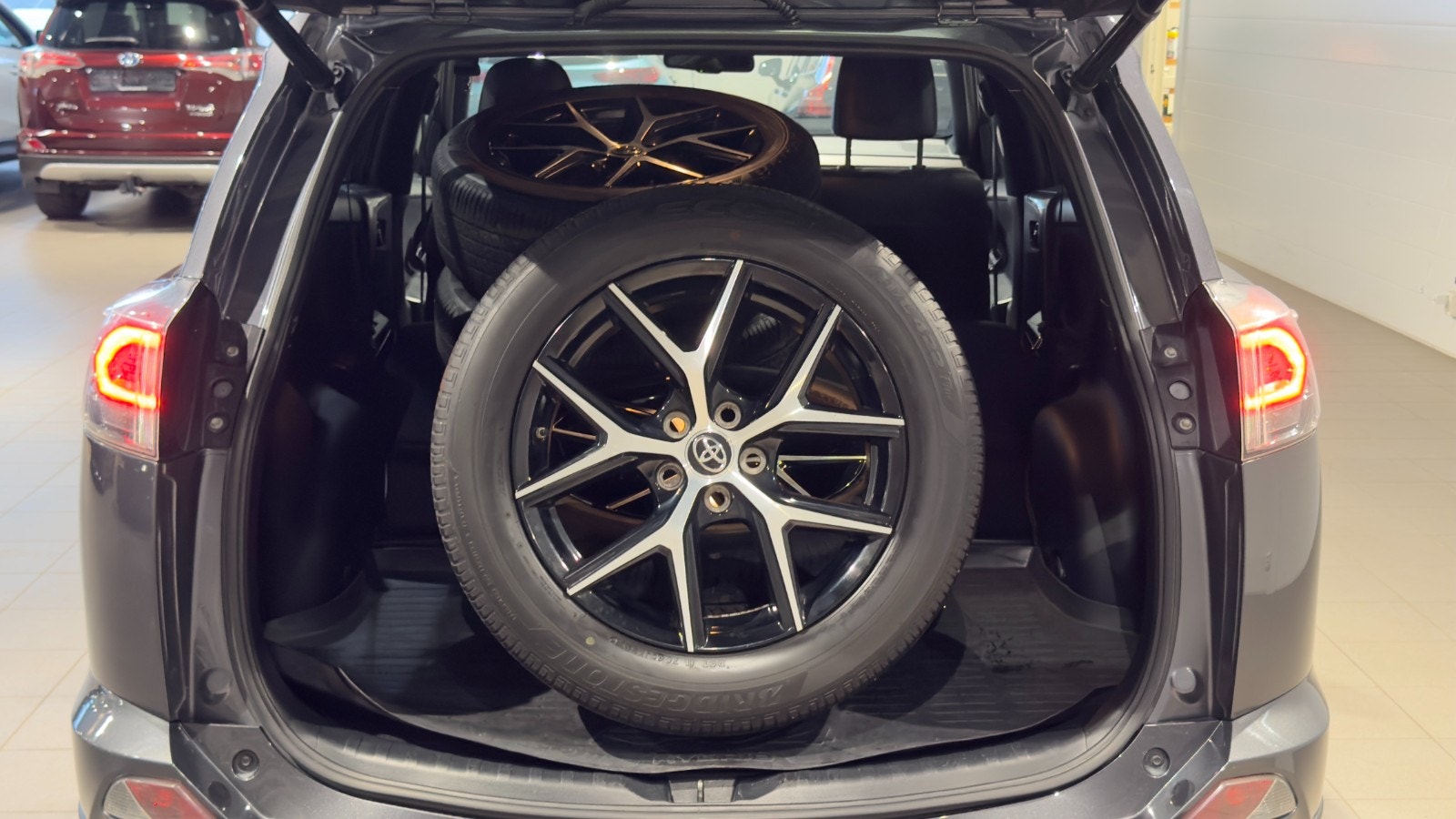 Hovedbilde av Toyota RAV4