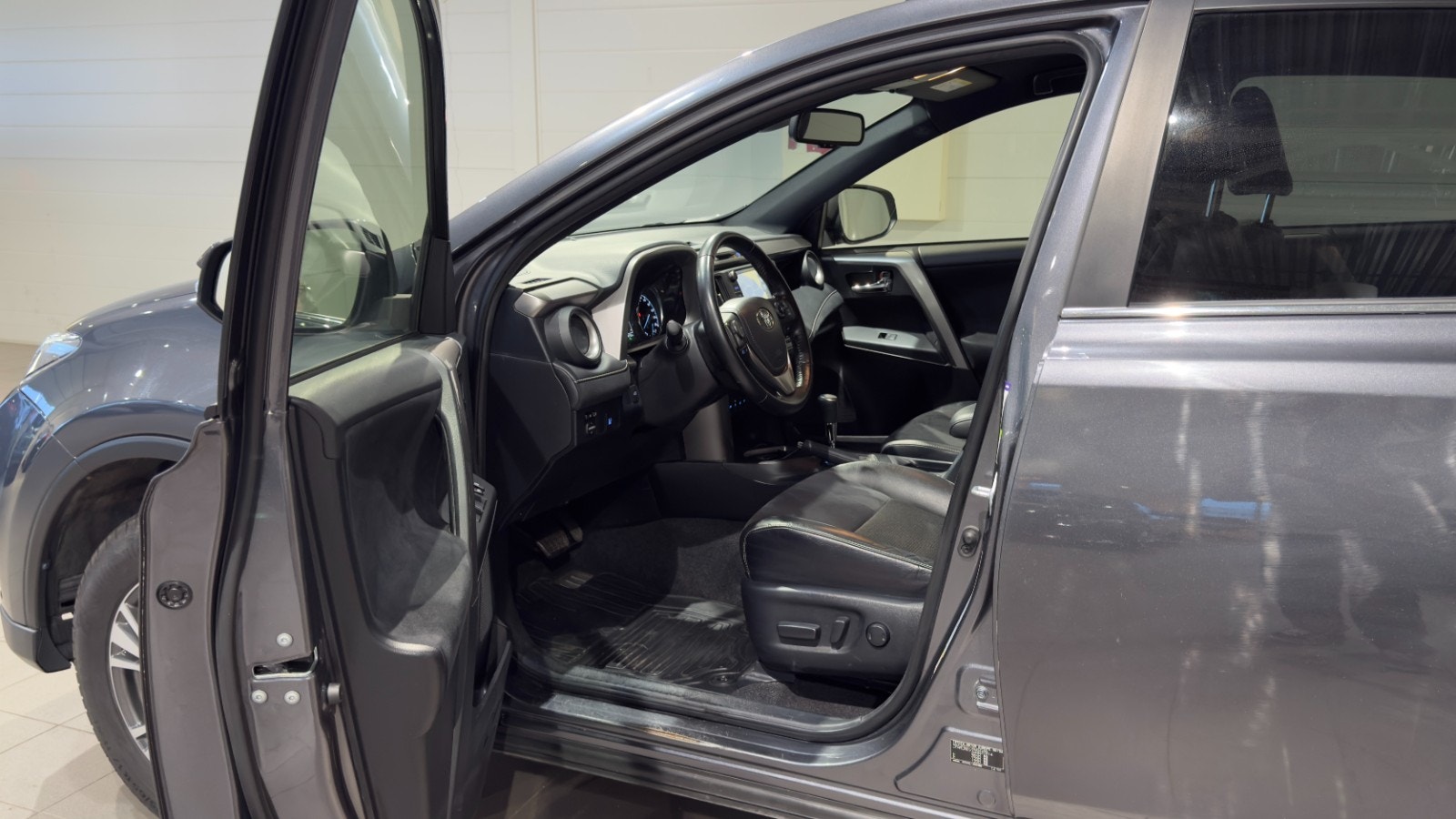 Hovedbilde av Toyota RAV4
