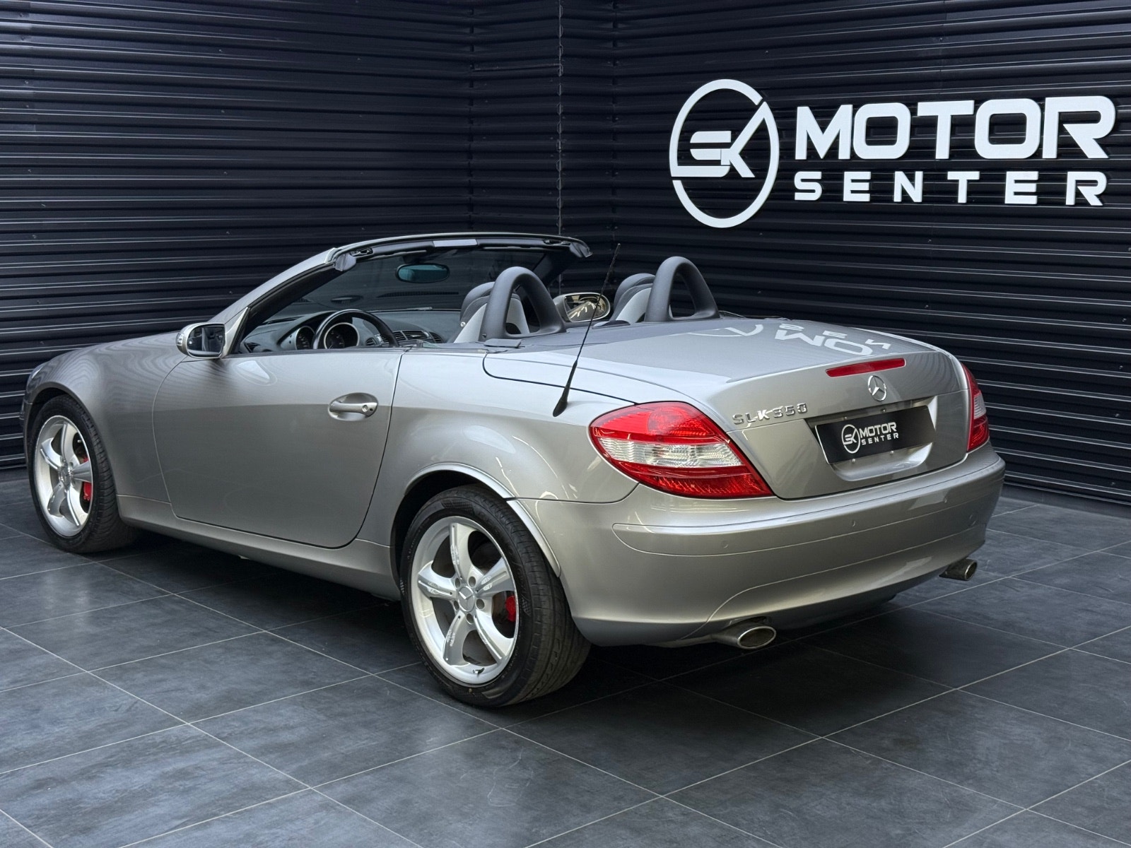 Hovedbilde av Mercedes-Benz SLK350