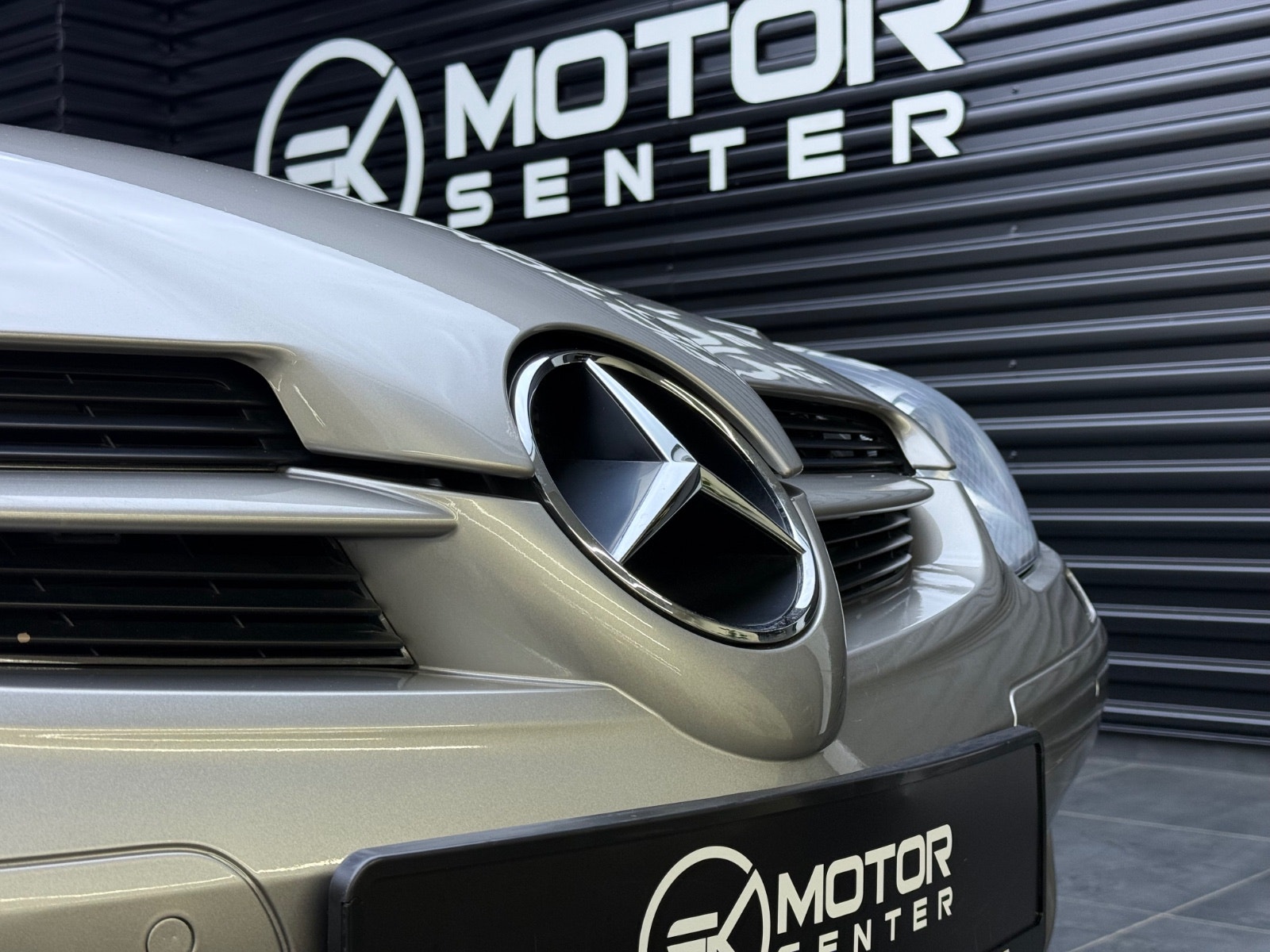 Hovedbilde av Mercedes-Benz SLK350