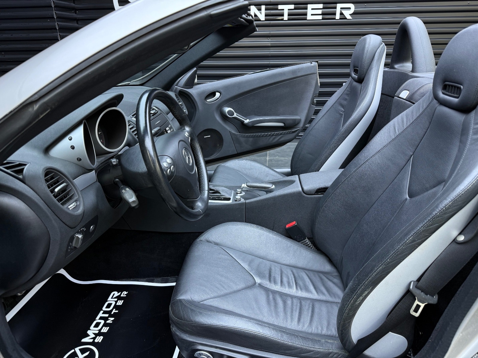 Hovedbilde av Mercedes-Benz SLK350