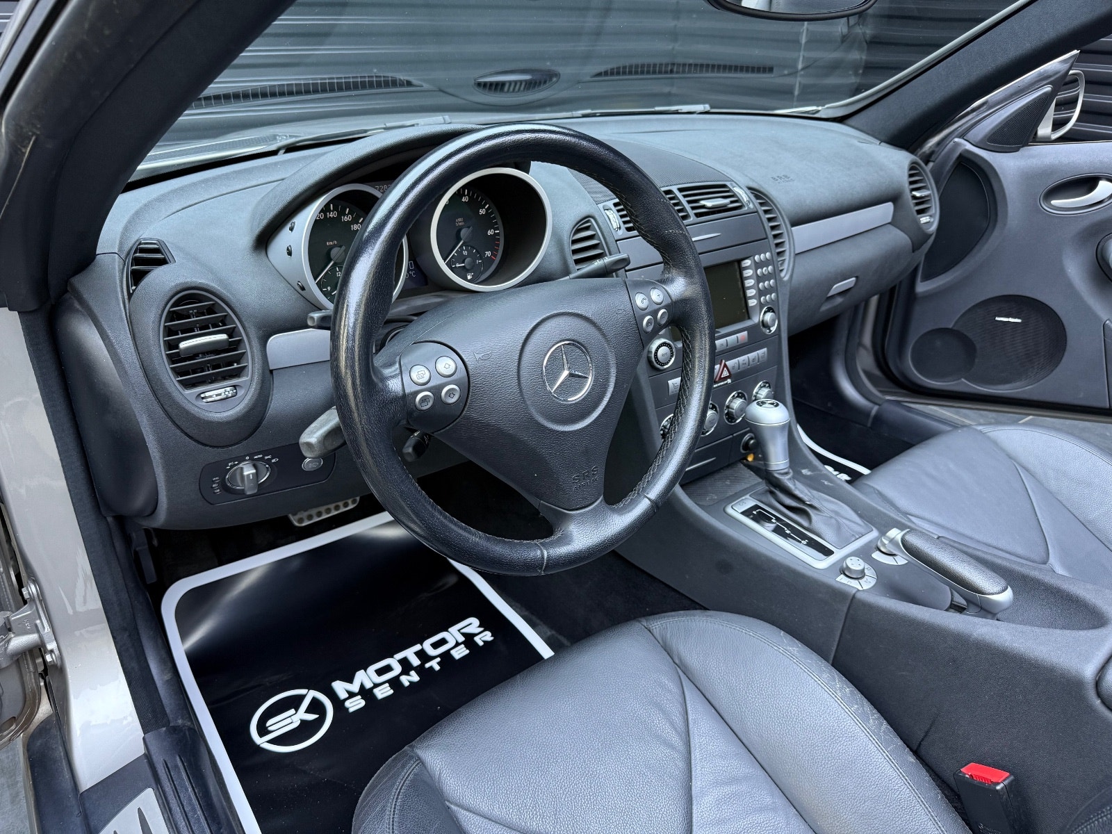 Hovedbilde av Mercedes-Benz SLK350