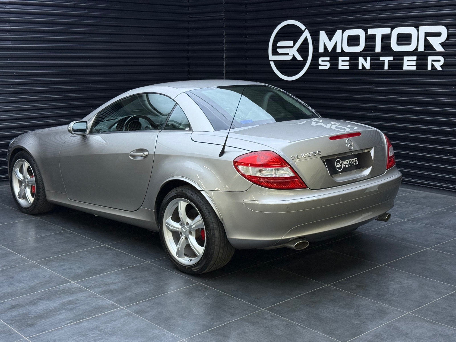 Hovedbilde av Mercedes-Benz SLK350